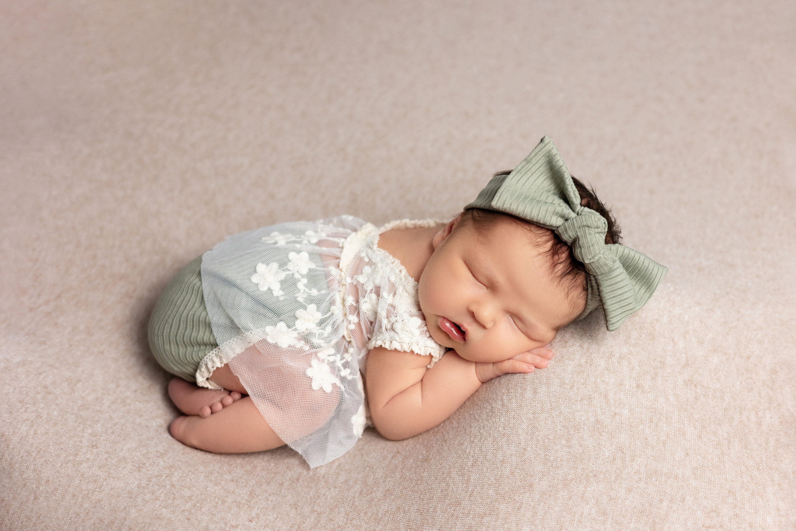 Новорождённые. Фотограф новорождённых г. Салехард