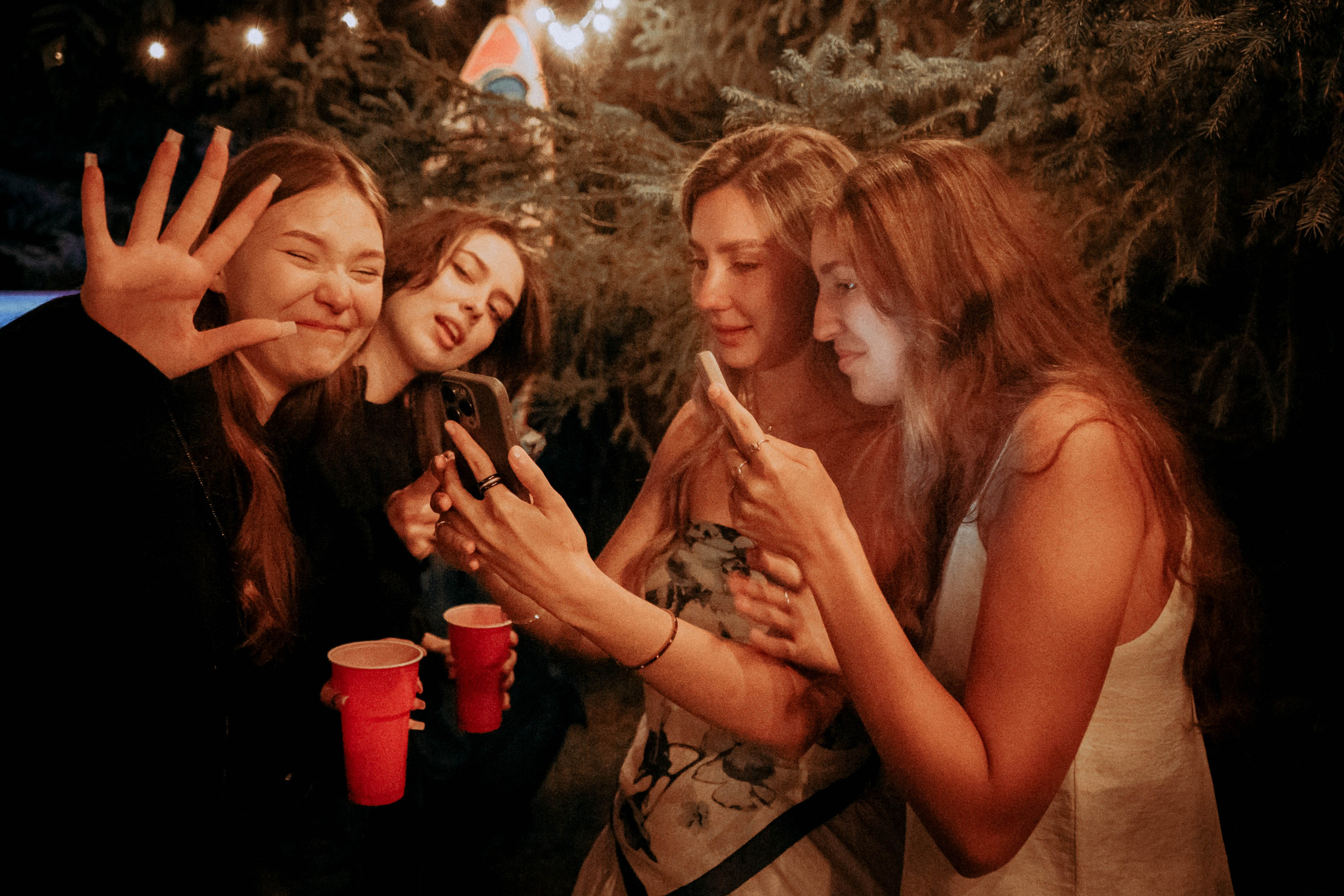 Гавайская вечеринка. Кир Анисин. Режиссер & фотограф