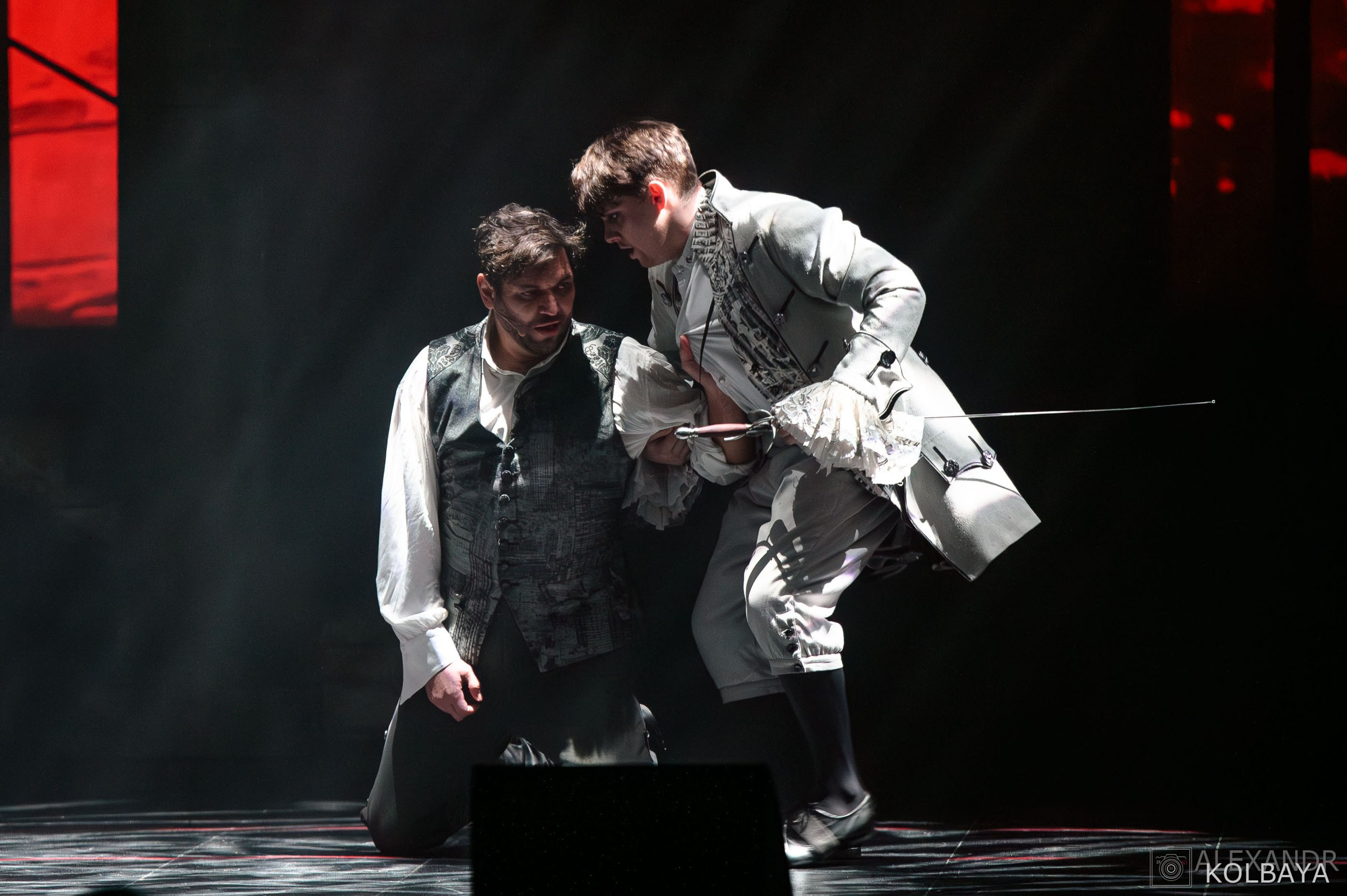 Опасные связи. Концертный и театральный репортажный фотограф в Москве Александр Колбая