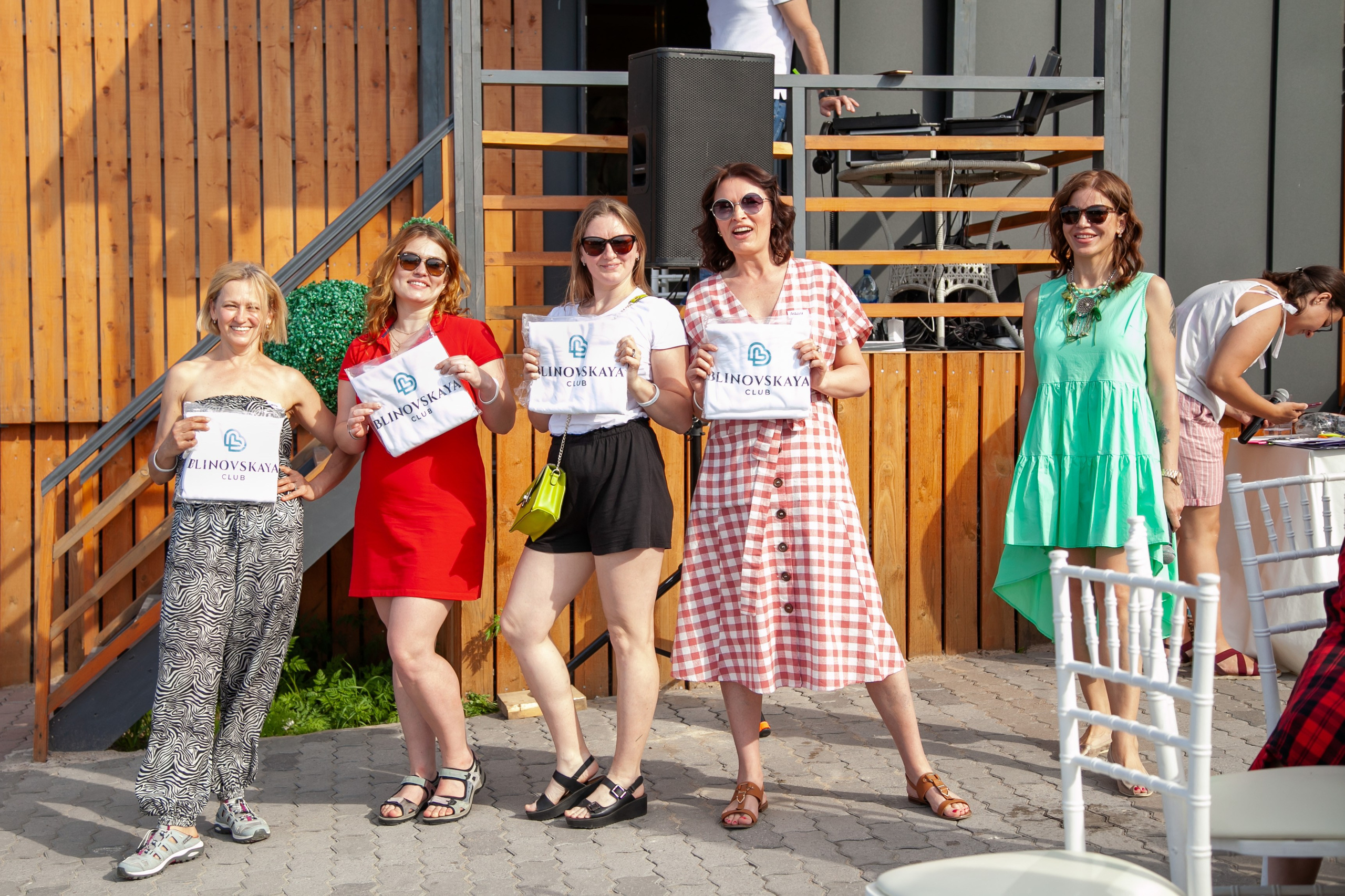 Встреча клуба Блиновской «Семья». Двойняшки-фотографы Анна и Анастасия в Санкт-Петербурге