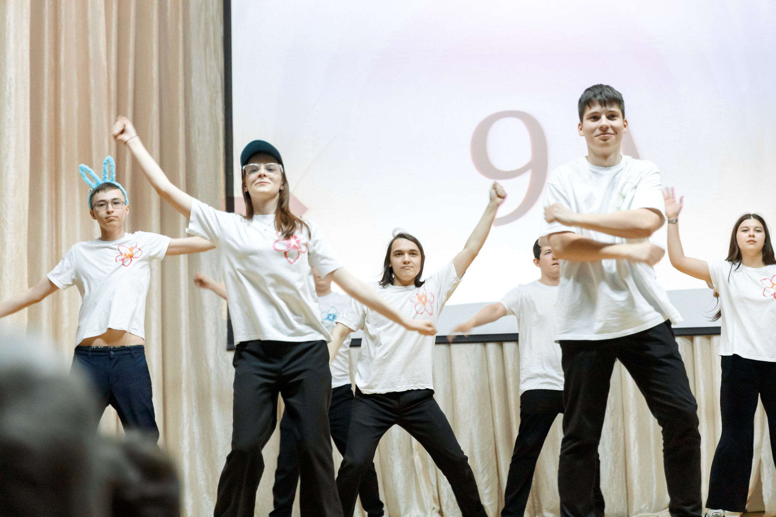 Выпускной шк 88 9-е кл. 24.05.2024. Свадебный и Семейный фотограф г. Ижевск Гульназ Солдатова. Гульназ фото