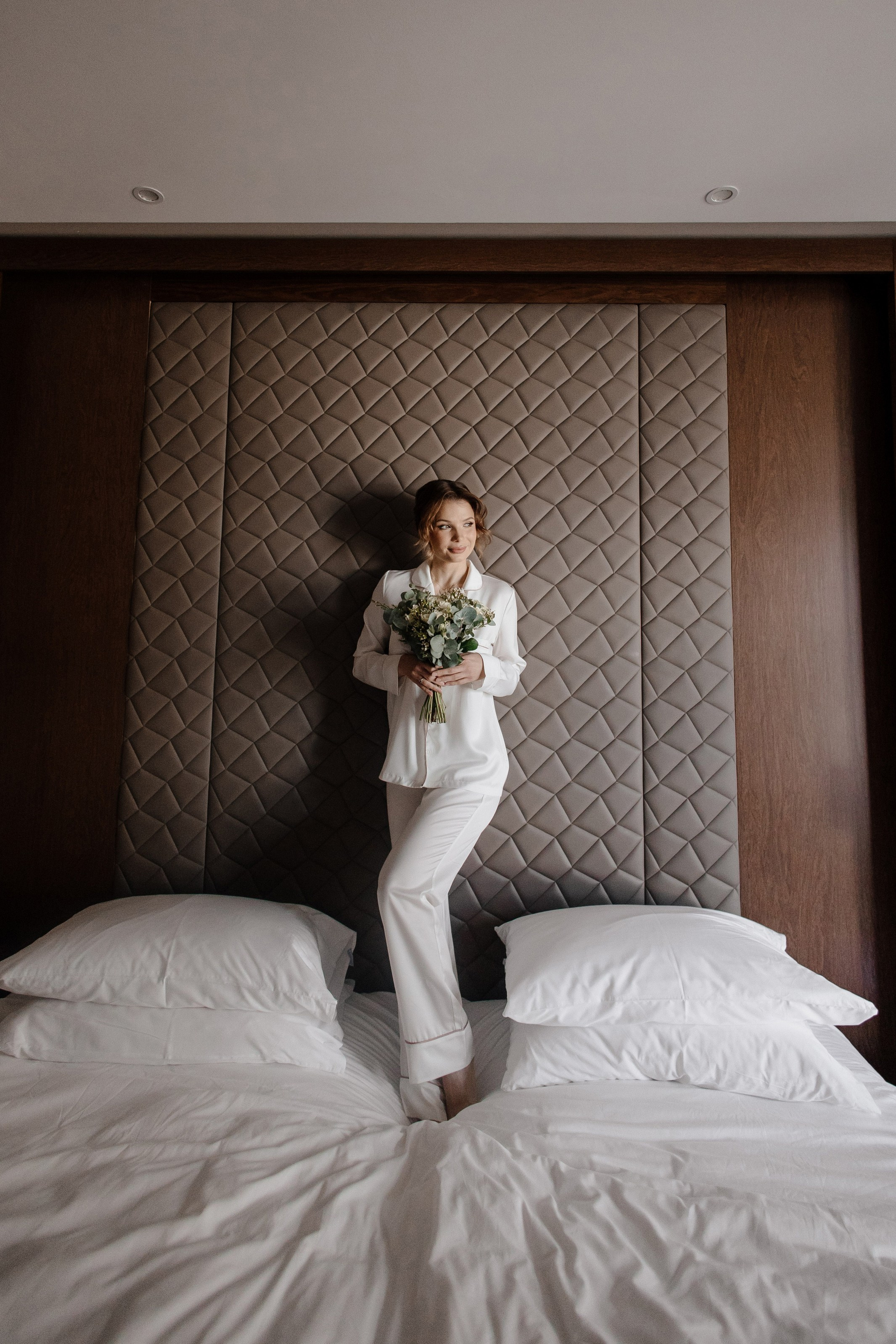 Свадебное утро в Hyatt Regency Хаятт Редженси, свадебная прогулка на Арме и банкет в О’Шалей. Свадебный и семейный фотограф Екатерина Иванова