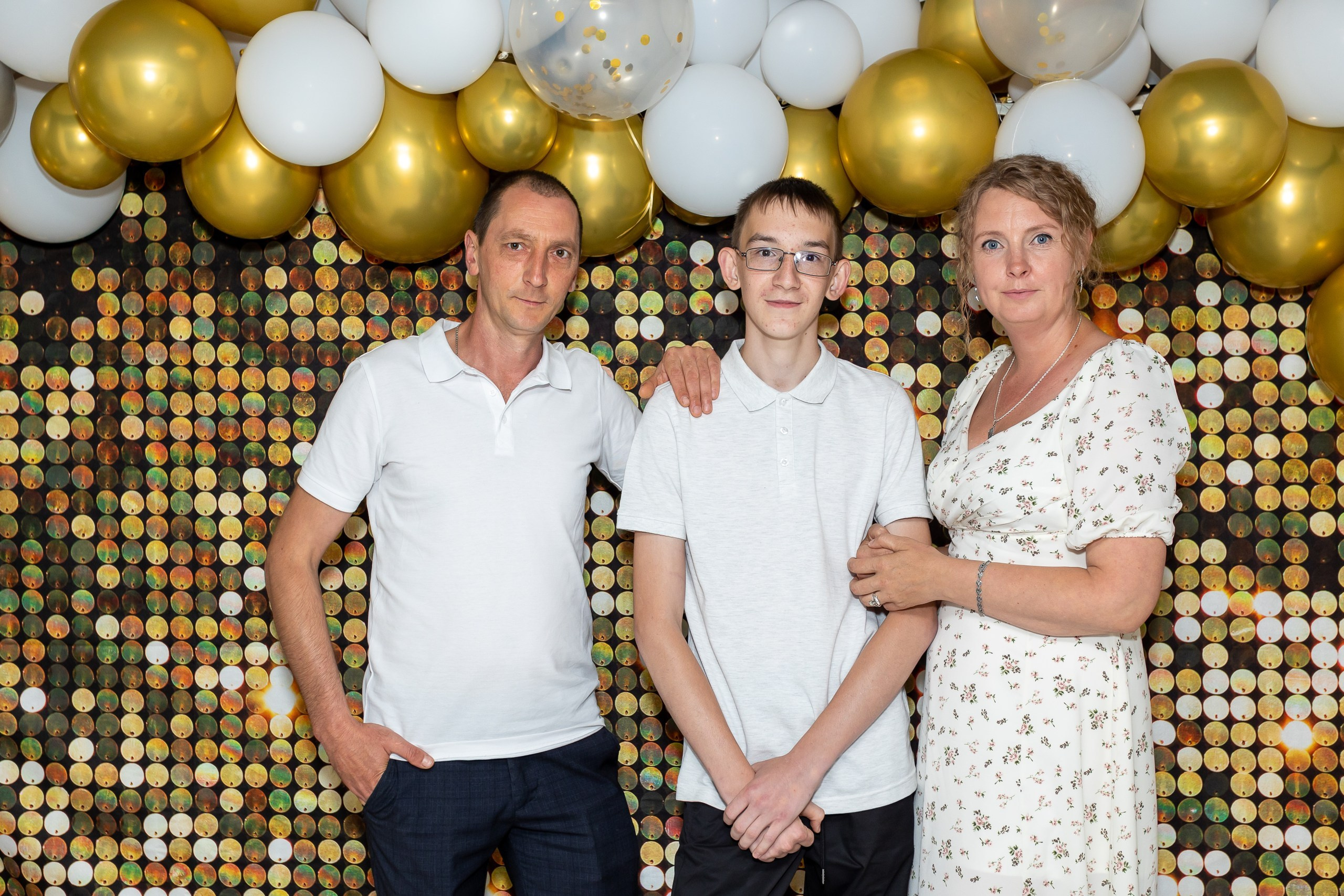 Вручение аттестата и выпускной вечер. Выпускные альбомы Майкоп, Краснодар Елена Золотарева