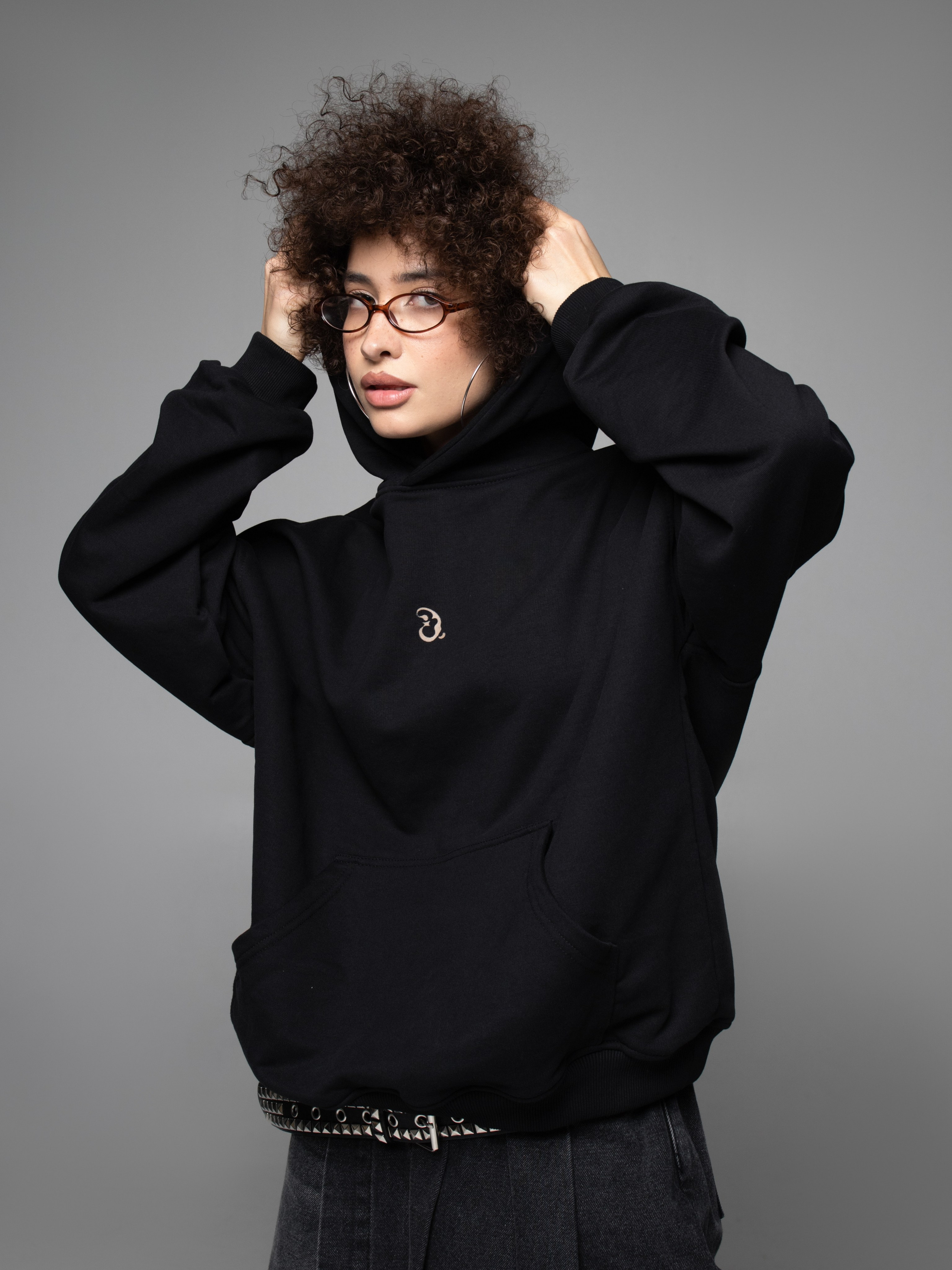 КАТАЛОГ | серый фон. RUNA production — стильные съемки для брендов