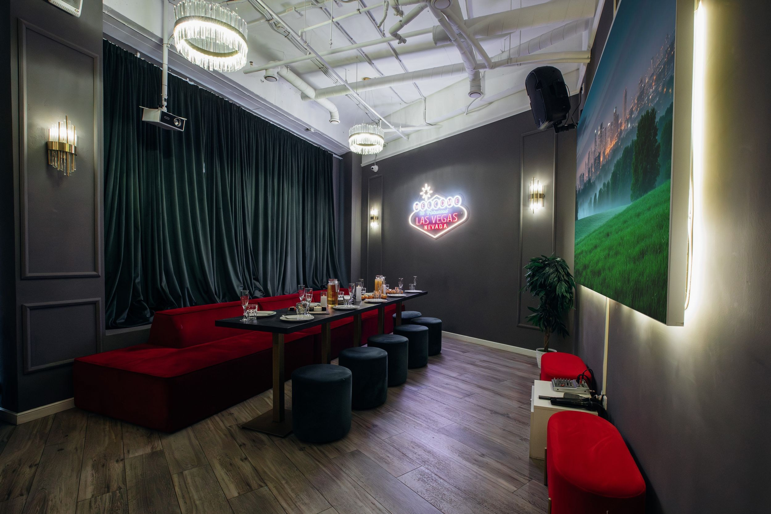 Площадь Карла Фаберже 8Е. Аренда лофта в СПб для мероприятий