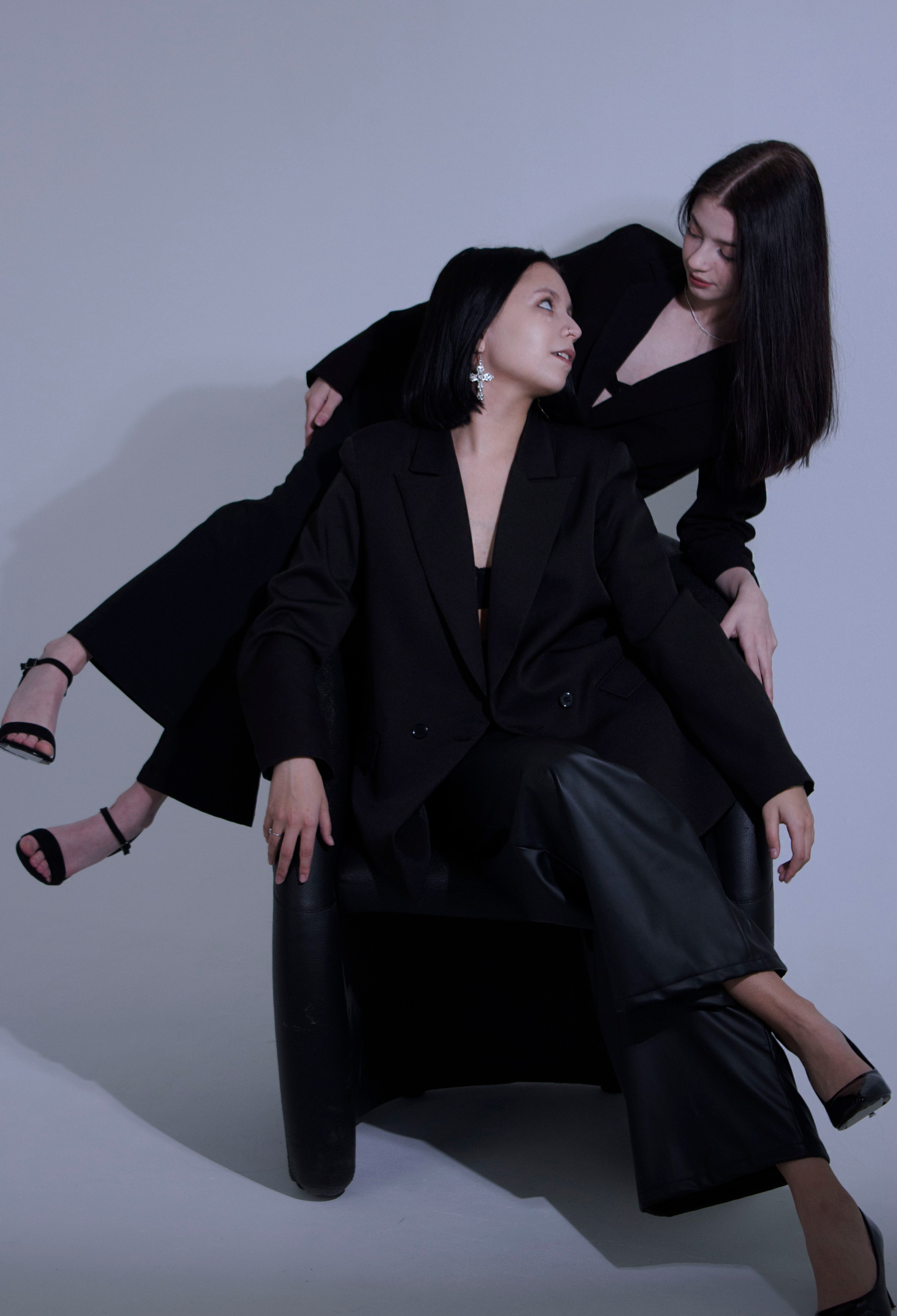 Юлия и Ольга. ДАРЬЯ | ПОРТРЕТНЫЙ ФОТОГРАФ | КОНТЕНТ — ФОТОГРАФ | ЕКАТЕРИНБУРГ