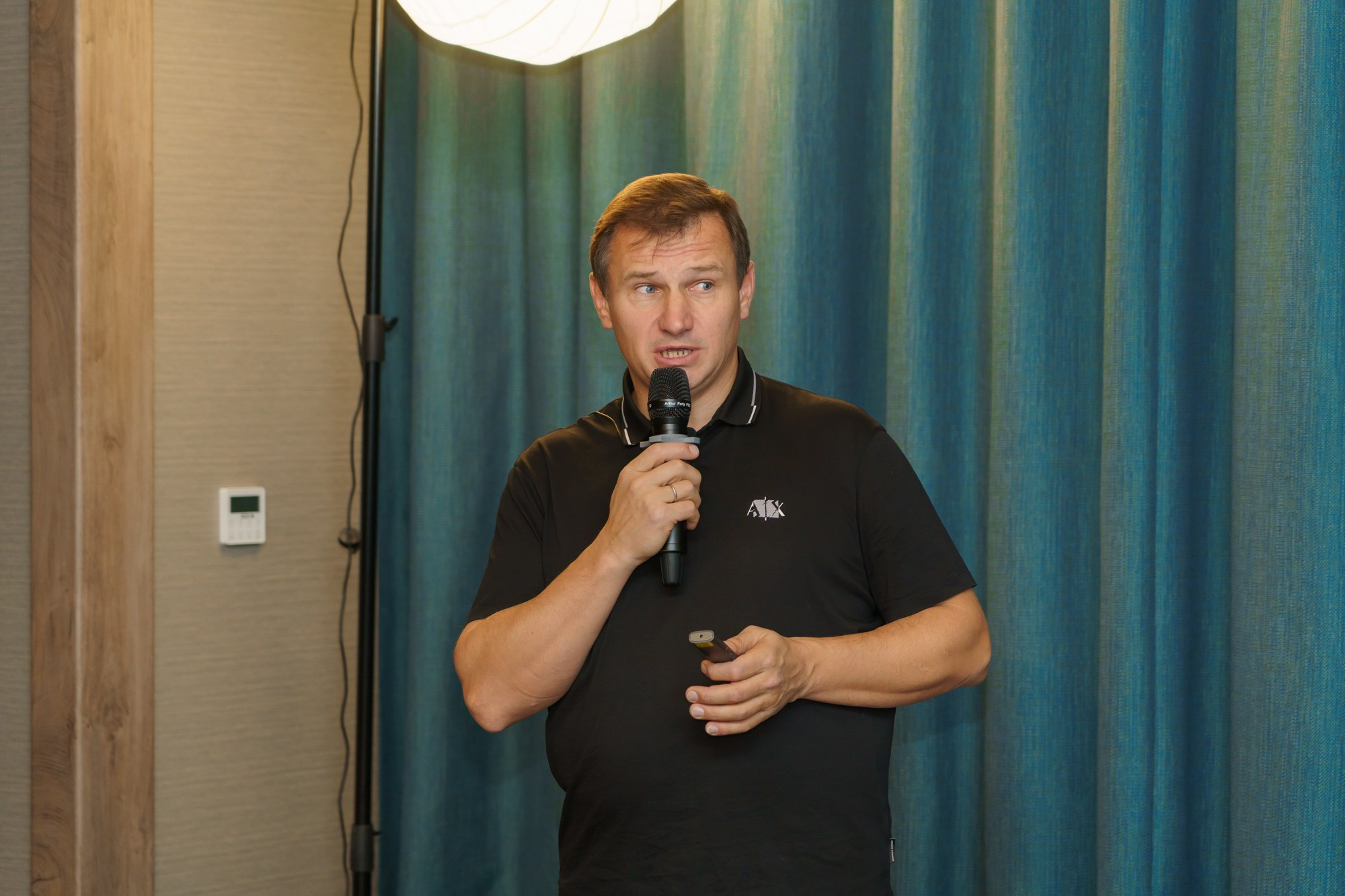 Выступление спикера. Photomantis