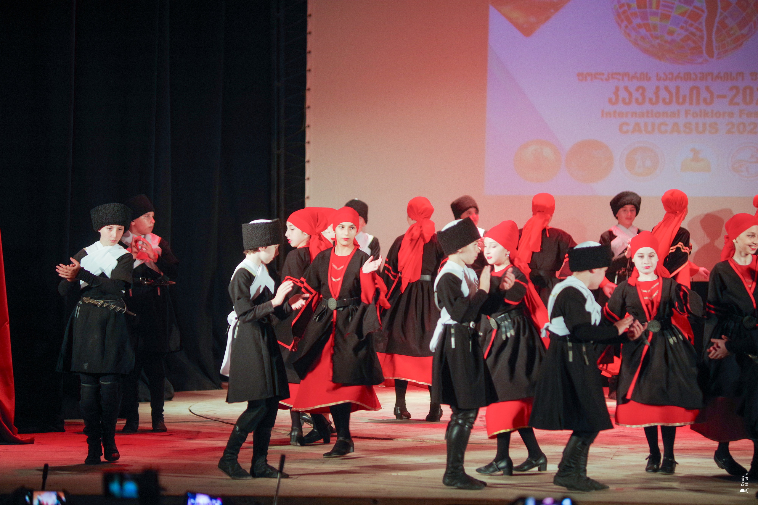 Танцы в прекрасном Они. Портретный фотограф Денис Милютин