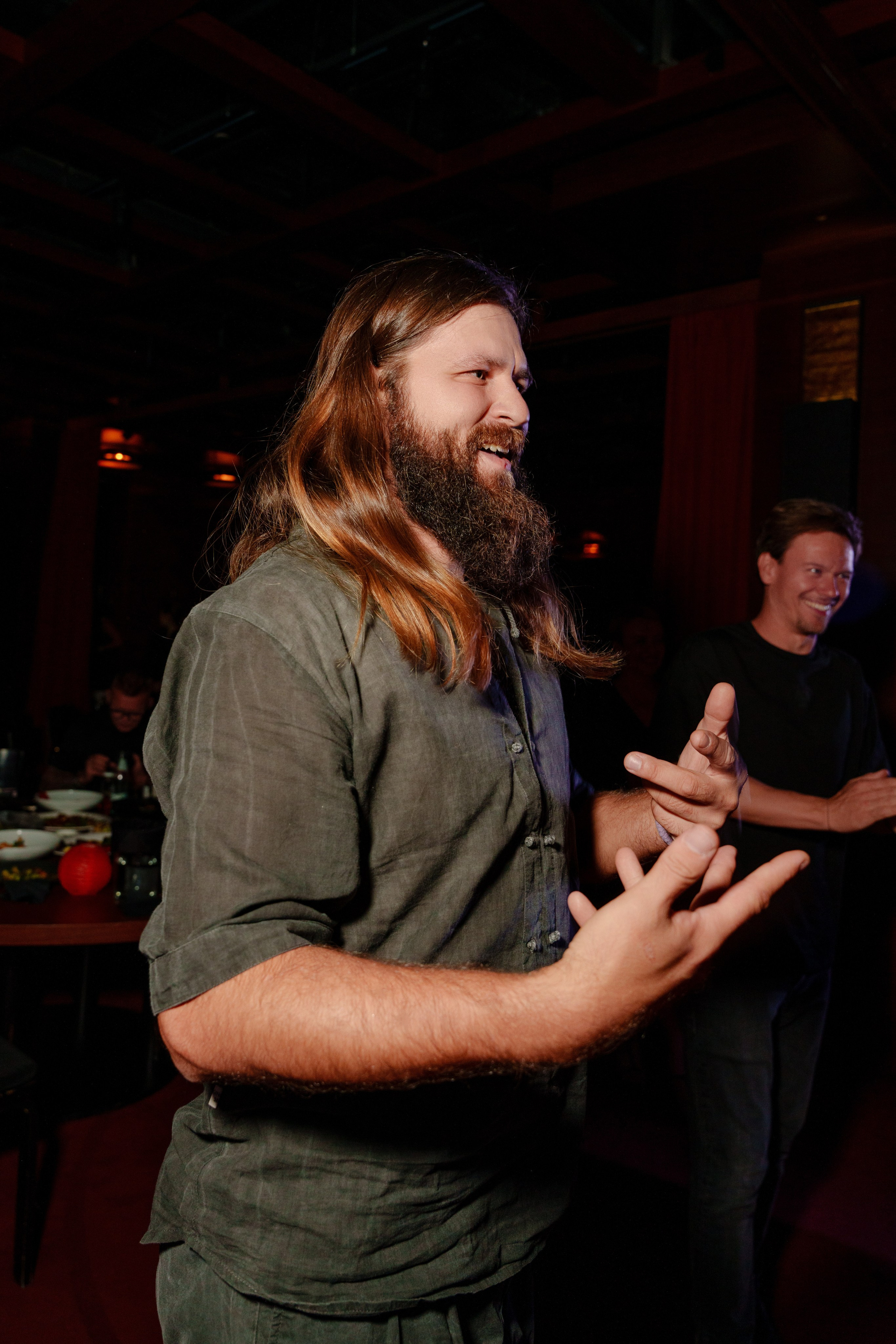 Репортажный фотограф на день рождения в ресторане KAI. Репортажный фотограф Москва Сергей Дружинин