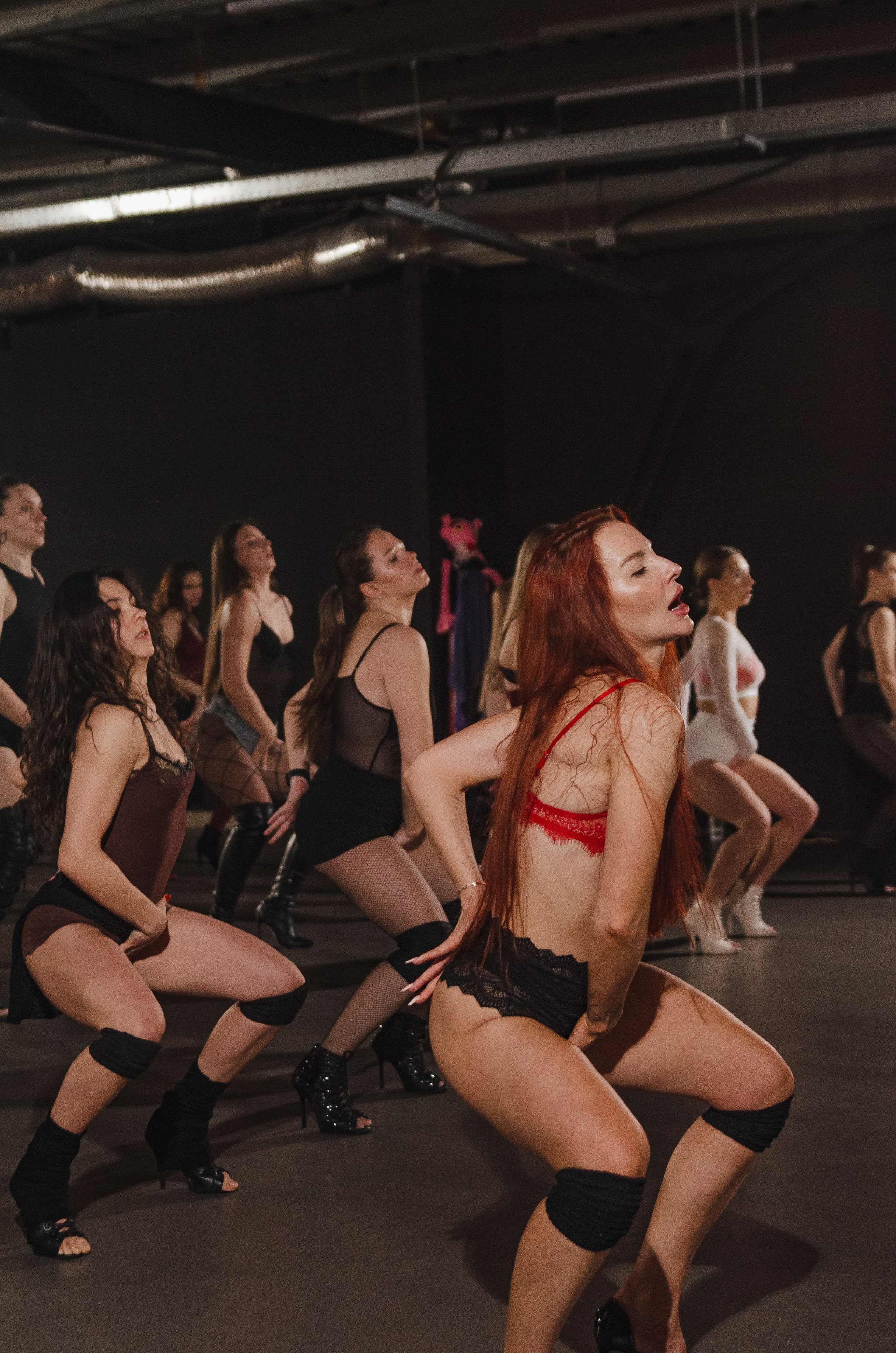 Мастер-классы по High Heels/Girly hip-hop от Оксаны ATTA. Денисова Аля — фотограф для парных съемок и индивидуальных историй в Барнауле