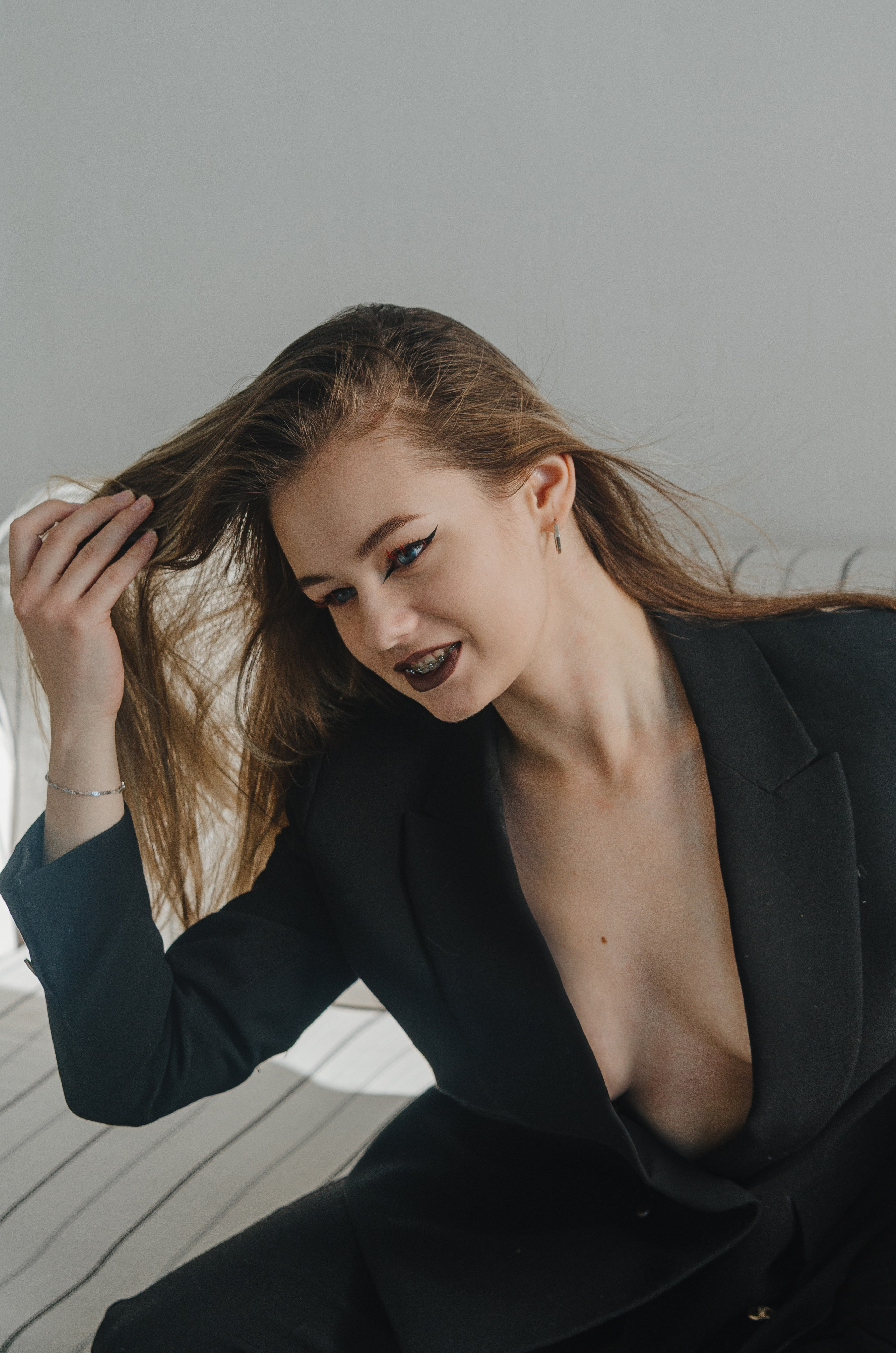 Женская фотосессия в стиле минимализм. Денисова Аля — фотограф для парных съемок и индивидуальных историй в Барнауле