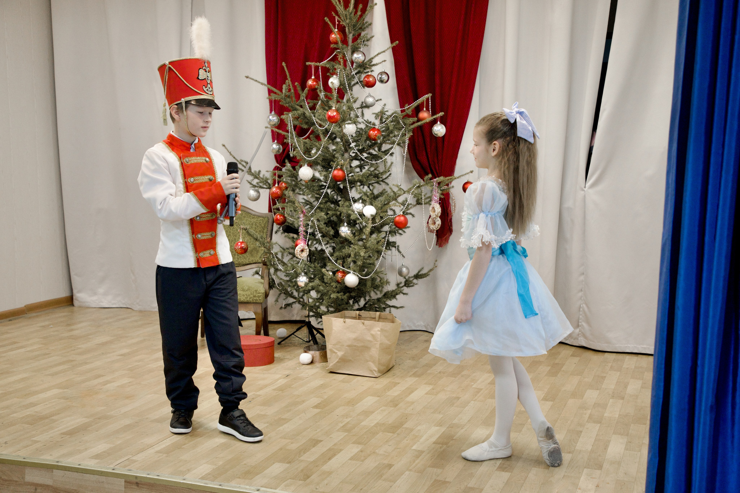 Разные выступления. Школьные выпускные альбомы в Москве Марина Николаева