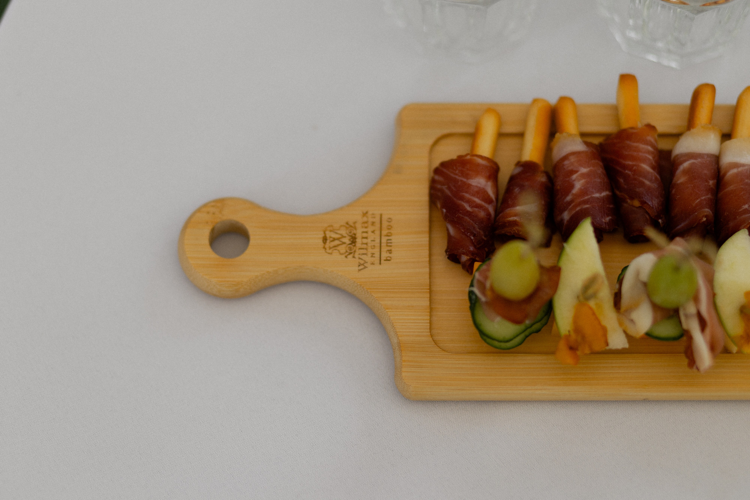 Свадебная фотосессия Анастасии и Игоря в Усадьбе Легенда. Свадебный фотограф в Минске/Беларуси Сергей Спиридонов