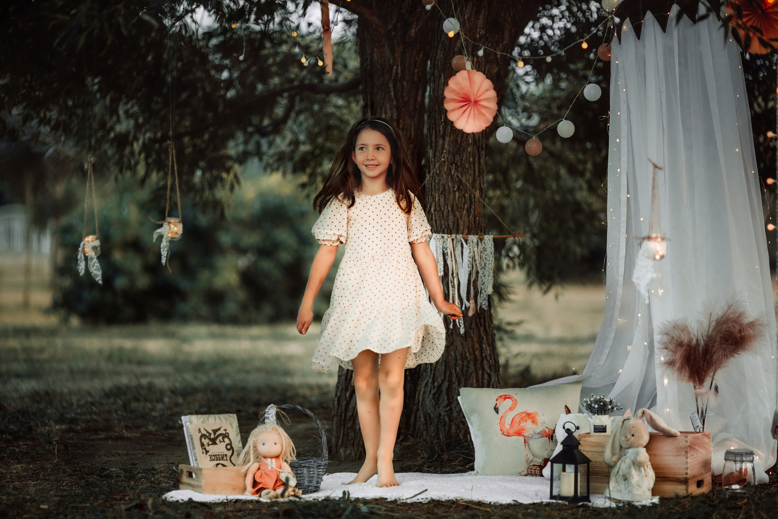 Балдахин. На каждом снимке всегда два человека: фотограф и зритель