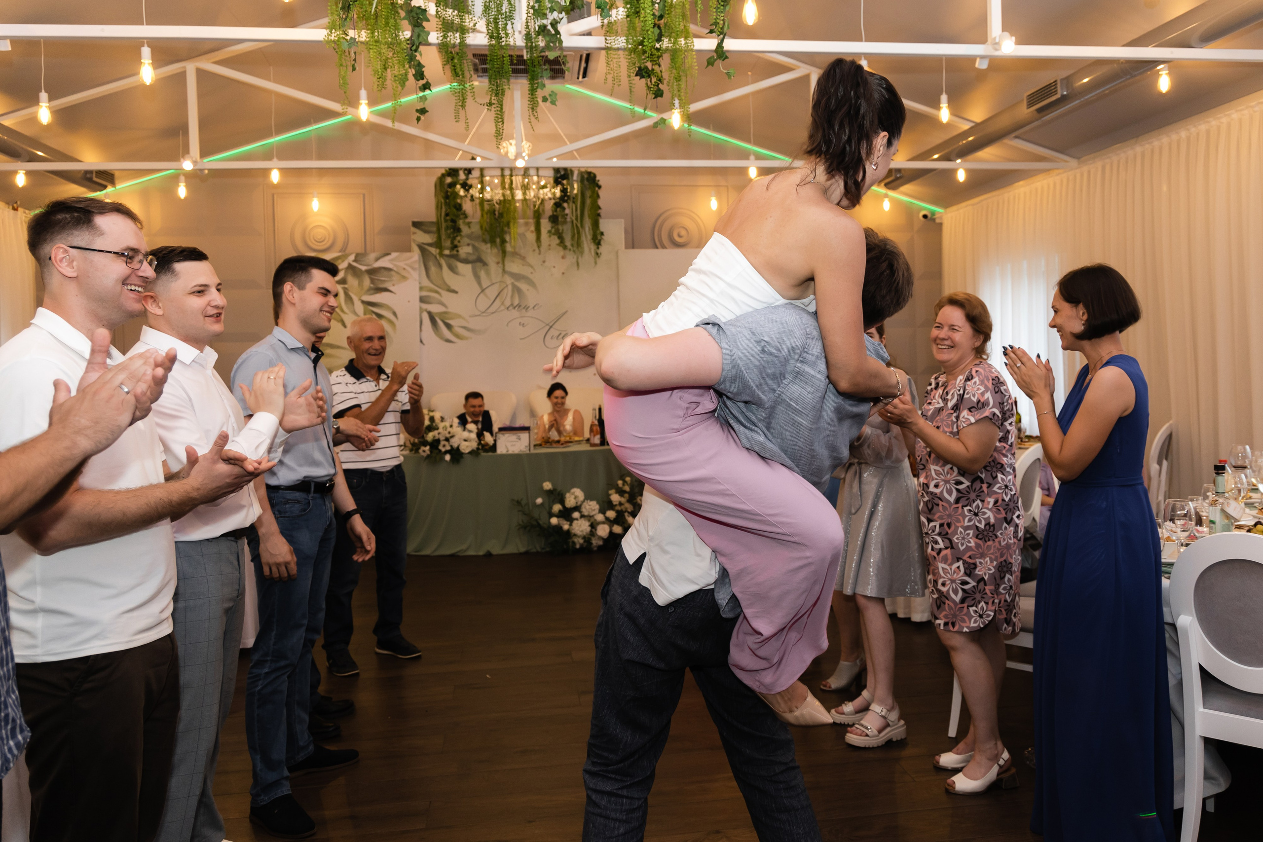 Алёна и Денис (полный день). Фотограф в Барнауле Юлия Садвокасова