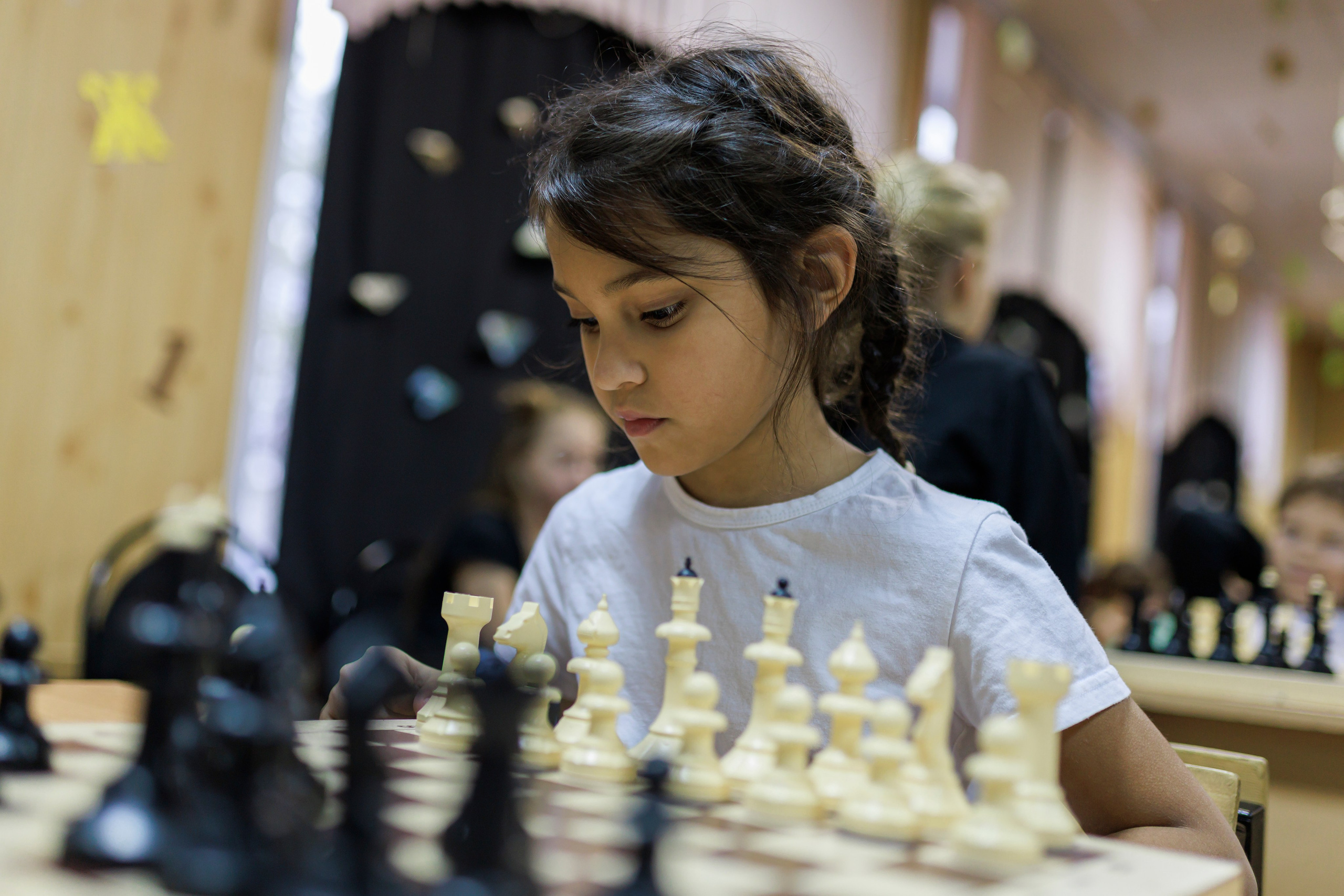 Репортажная сьёмка игры в шахматы в детском доме. Семейный и детский фотограф в Рязани Васюгова Мария