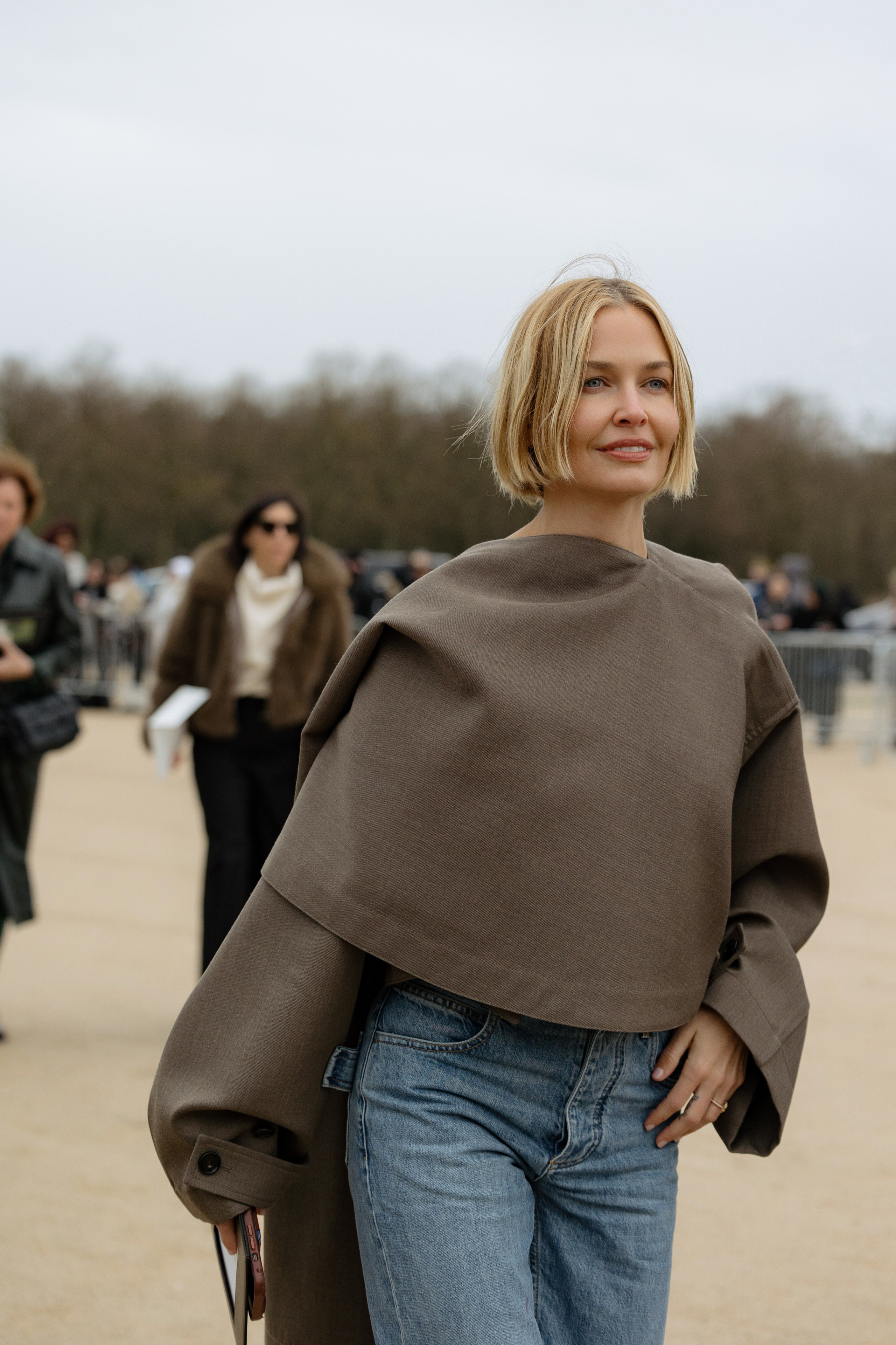 LOEWE PFW WOMENSWEAR FALL-WINTER 24/25. Photographer in Milan Ivan Goncharov