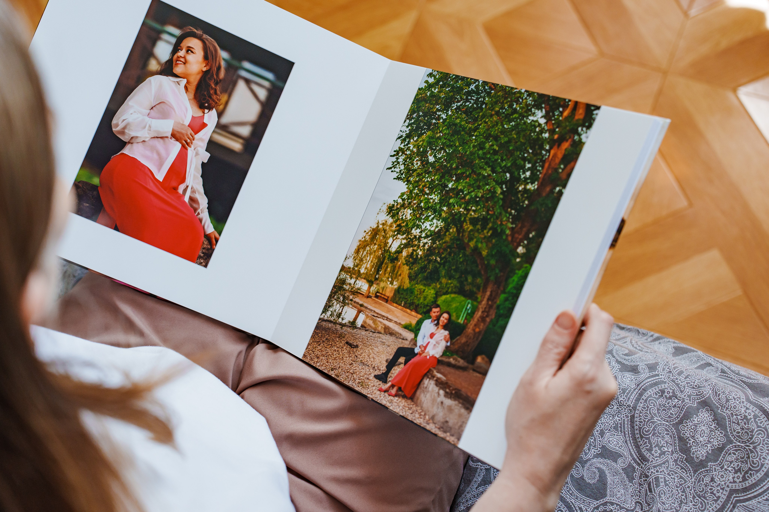 Печать фотокниг в Ростове-на-Дону | Разворот альбома беременности в Олд Хаус | Фотограф Андрей Сайфутдинов