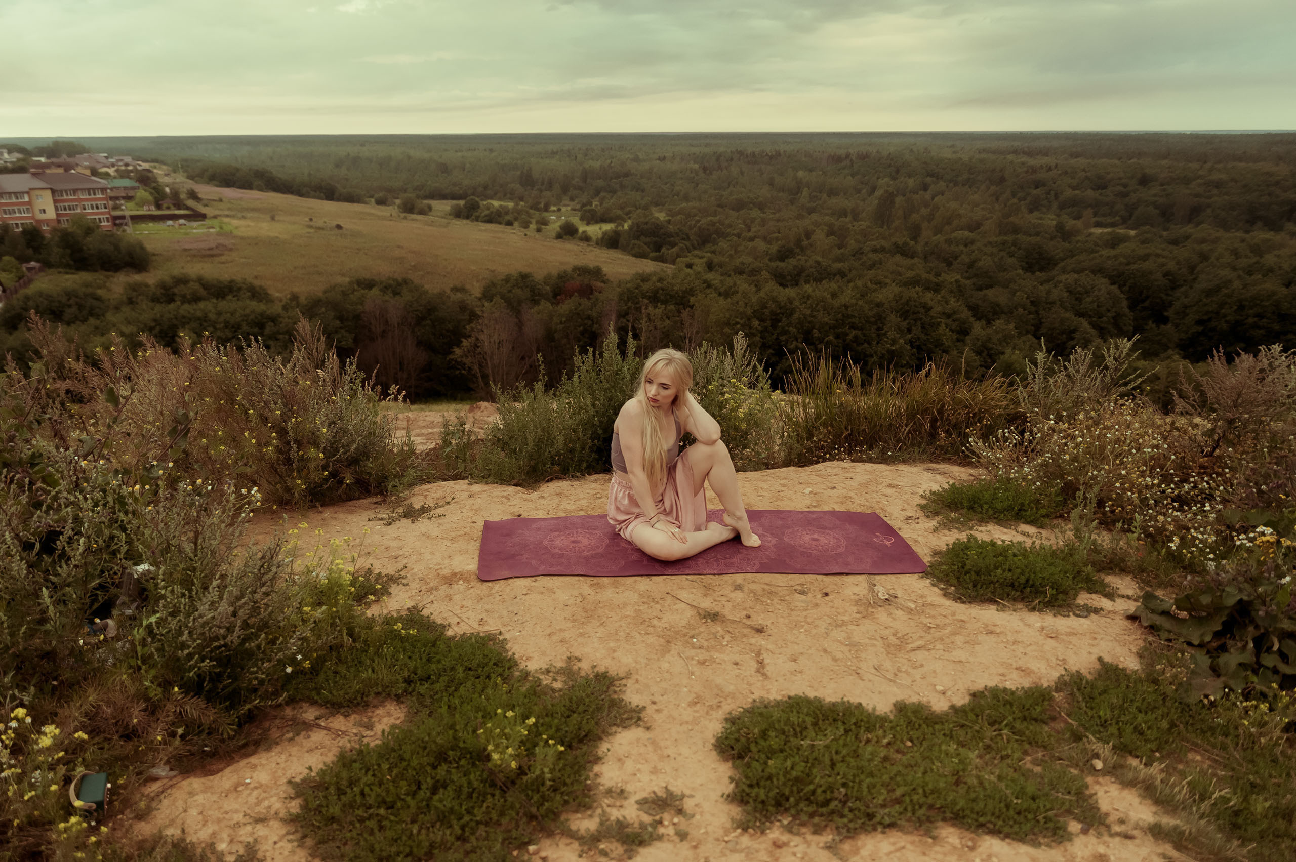 Маргарита. Рассвет на горе. Женский фотограф в Череповце Даша Акулич