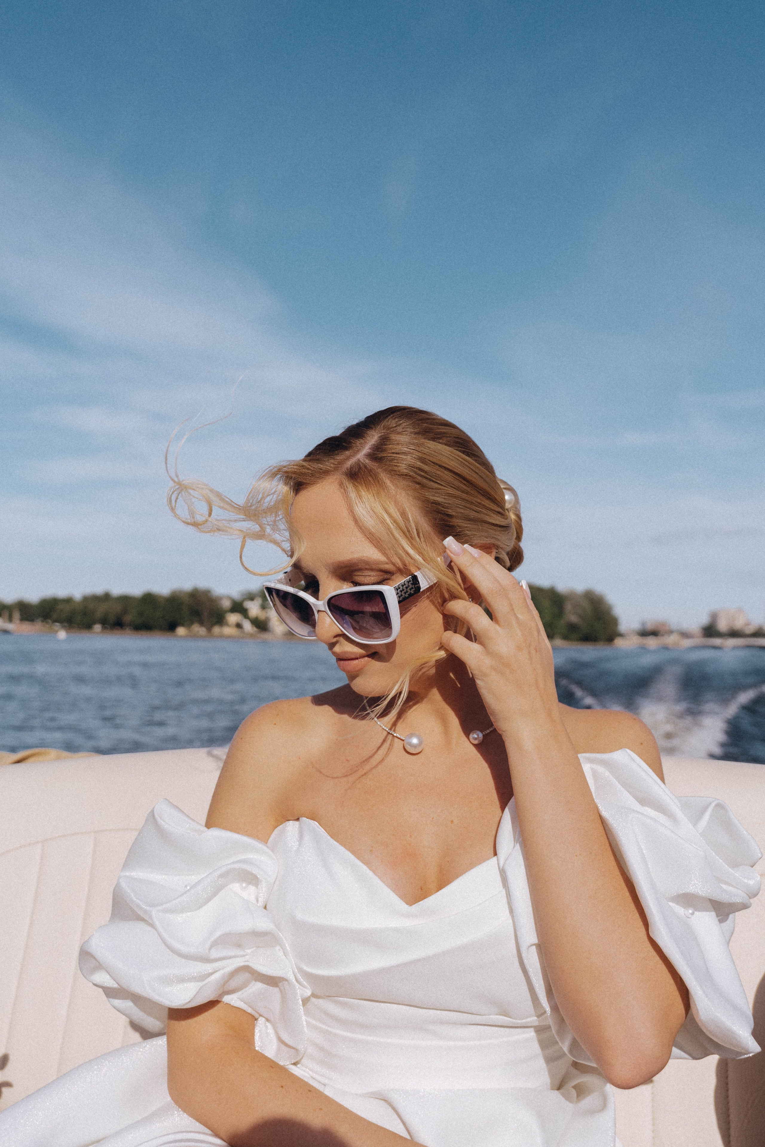 СВАДЕНБНАЯ СЬЕМКА НА КАТЕРЕ ПО КАНАЛАМ САНКТ-ПЕТЕРБУРГА И В АКВАТОРИИ НЕВЫ. Профессиональный фотограф, Санкт-Петербург — Виктория Богомолова