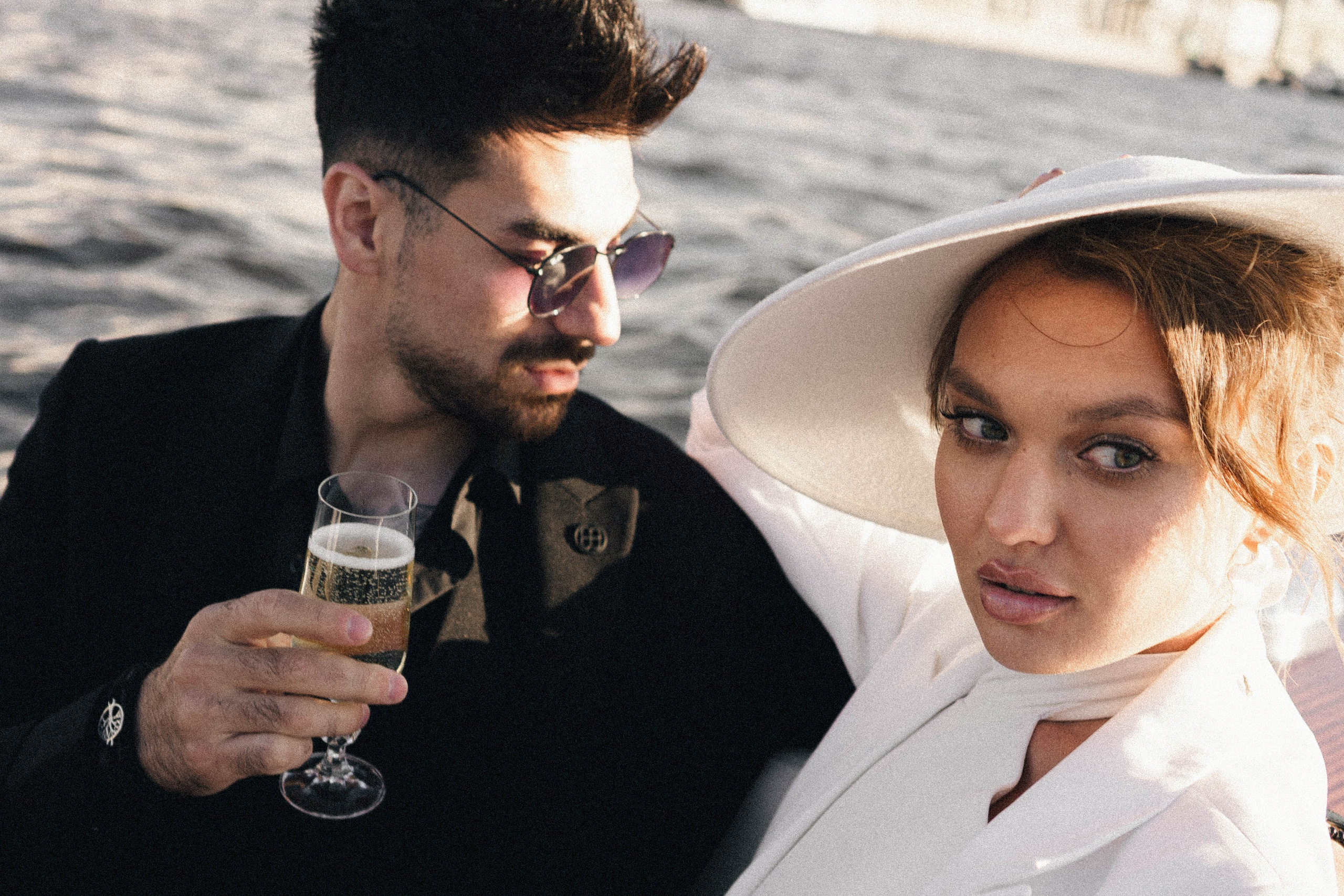 СВАДЕНБНАЯ СЬЕМКА НА КАТЕРЕ ПО КАНАЛАМ САНКТ-ПЕТЕРБУРГА И В АКВАТОРИИ НЕВЫ. Профессиональный фотограф, Санкт-Петербург — Виктория Богомолова