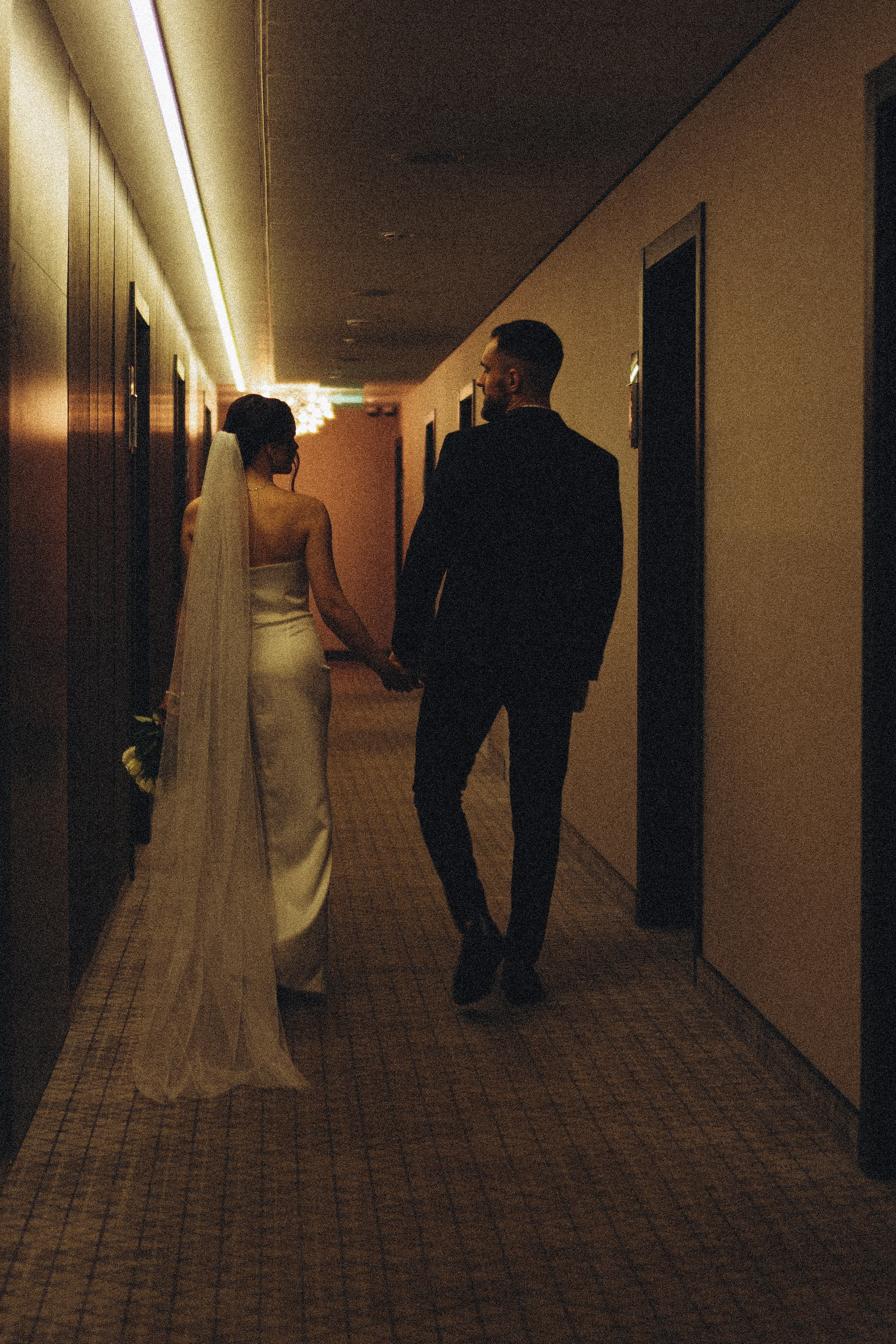 СВАДЕБНАЯ СЬЕМКА СБОРОВ ЖЕНИХА И НЕВЕСТЫ В ОТЕЛЕ И ТАКЖЕ ФОТОСЕССИИЯ В ОТЕЛЕЕ МЕГАПОЛИС БРЯНСК. Профессиональный фотограф, Санкт-Петербург — Виктория Богомолова