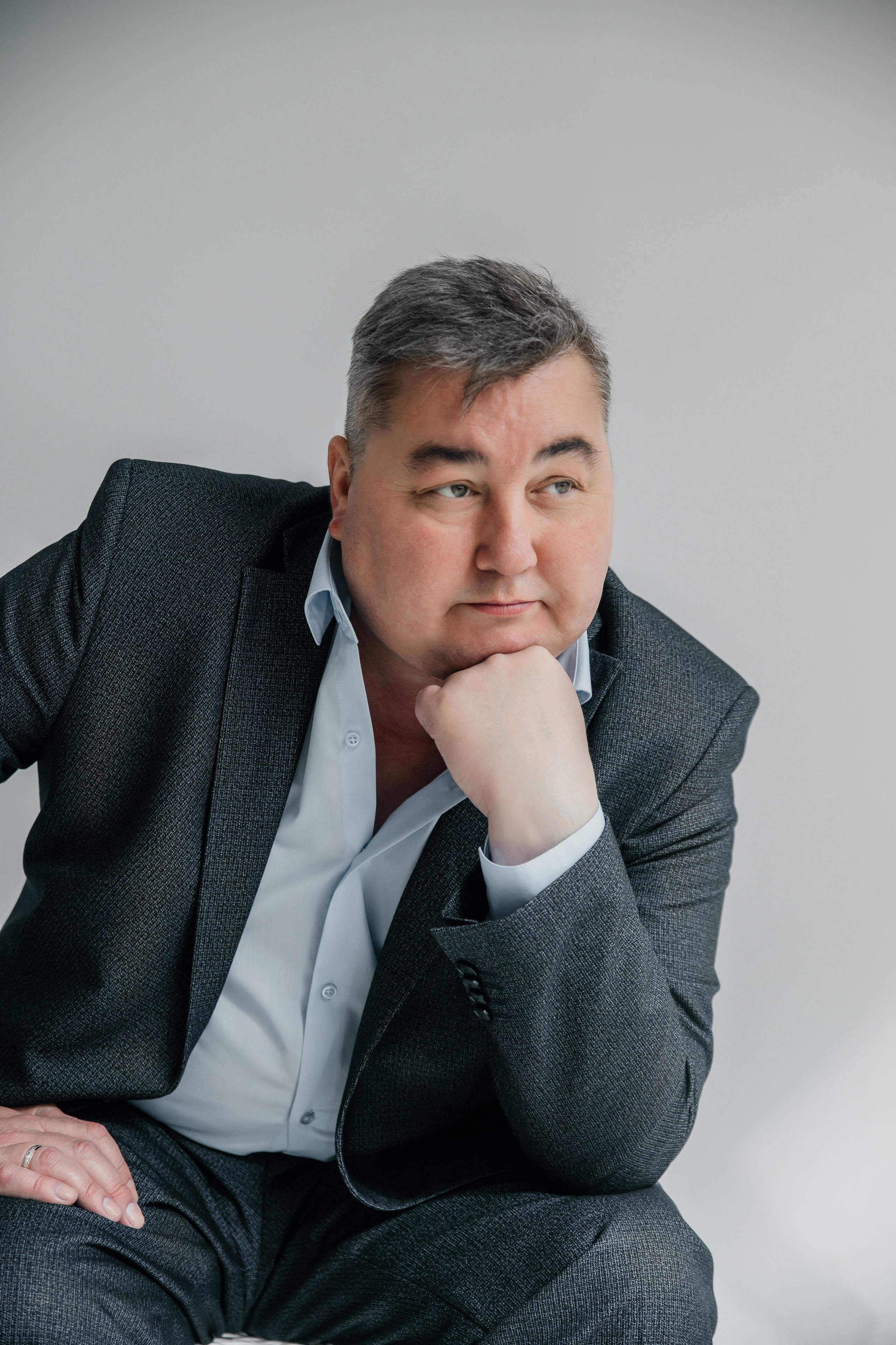 Вера и Ильдар 17.04.24. Фотограф Ярмишко Дарья. Выпускные фотокниги