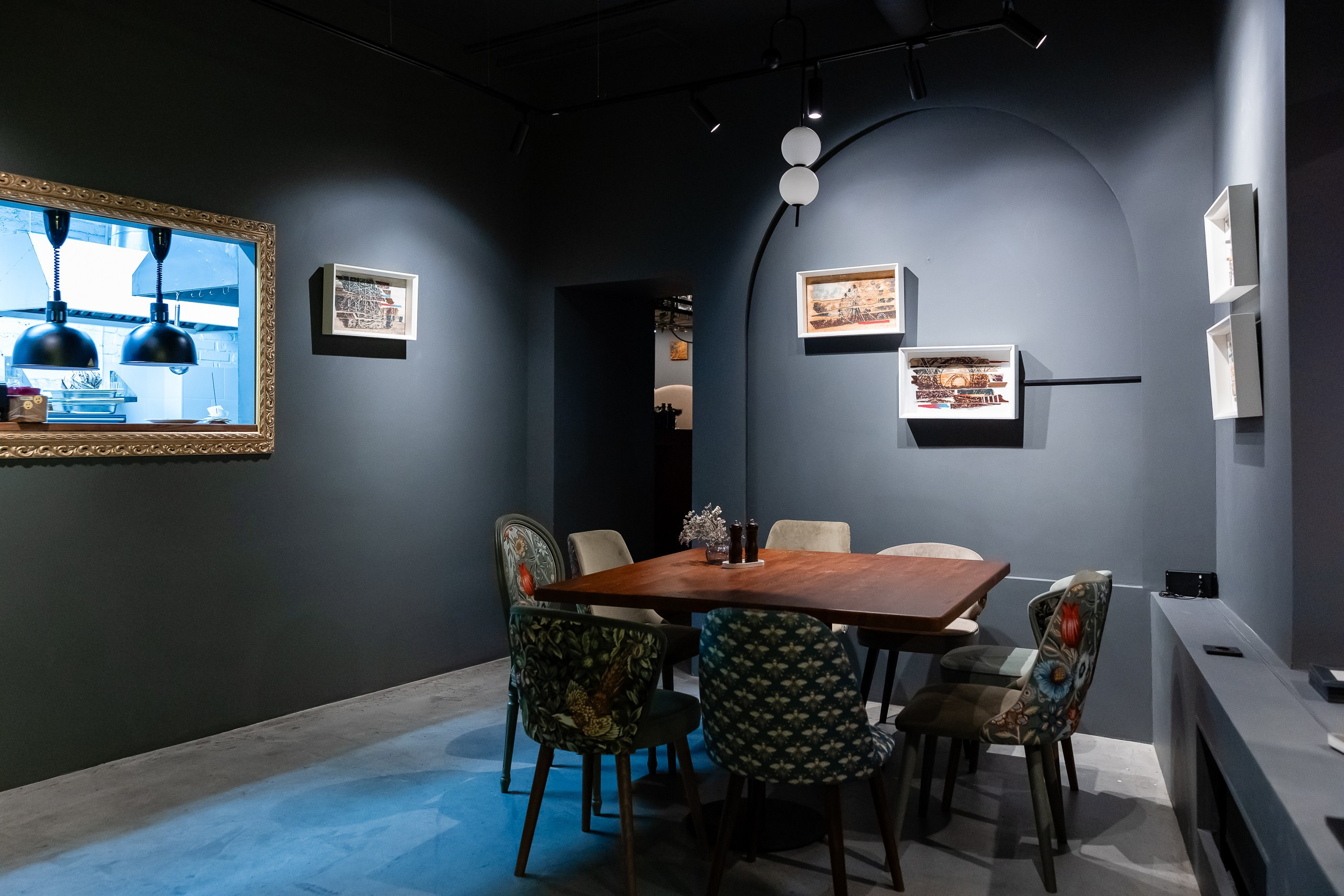 Выставка работ Дениса Шевчука в ресторане Attolini. Фотограф в Санкт-Петербурге — Сергей Петров