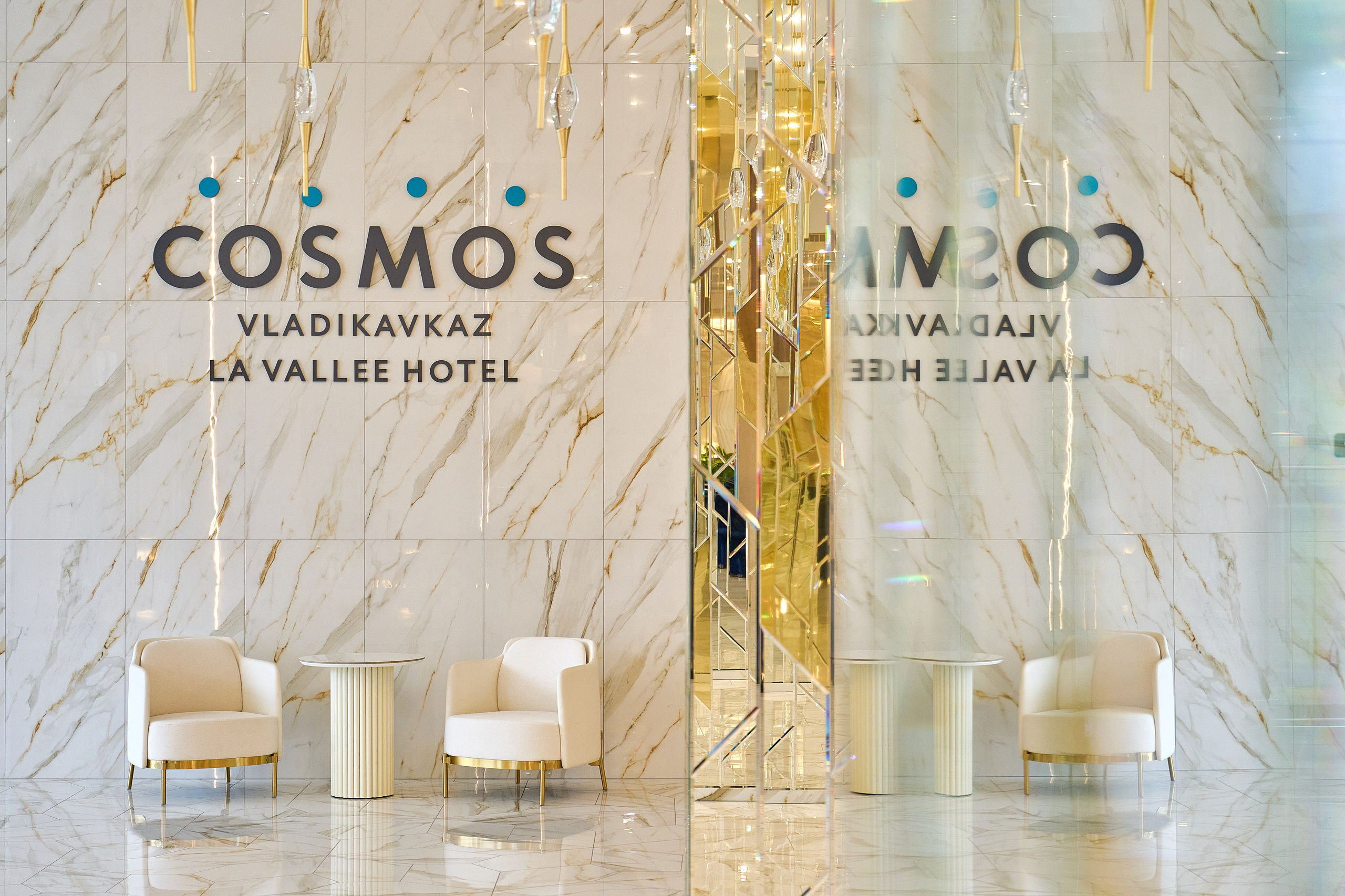 Cosmos La Vallee. Рекламный фотограф, видеограф, арт-директор в Санкт-Петербурге — Олег Хохрин