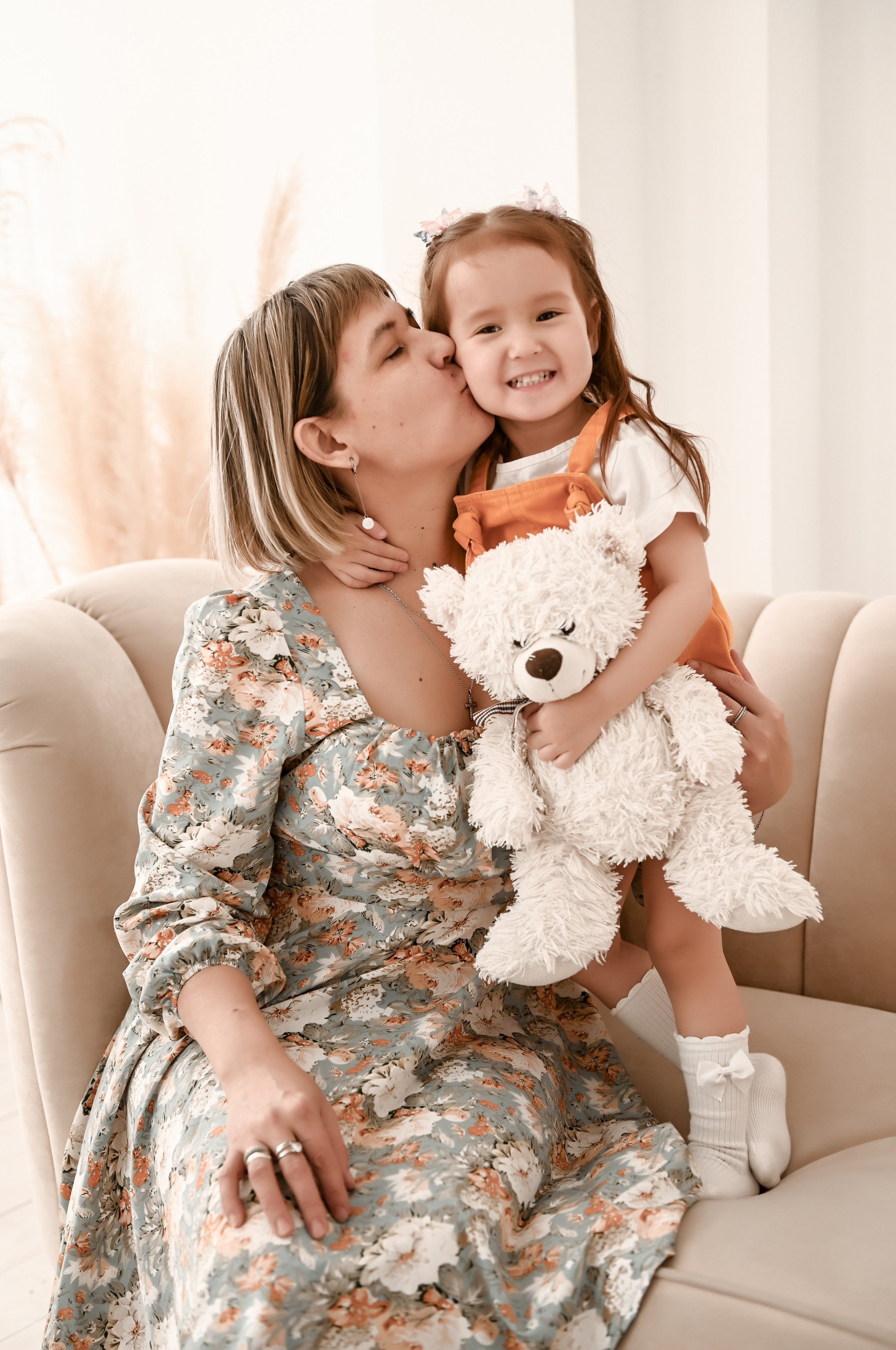 Семейная студийная  фотосессия 2. Свадебный, семейный, детский, контент фотограф в Омске Максим Ильин