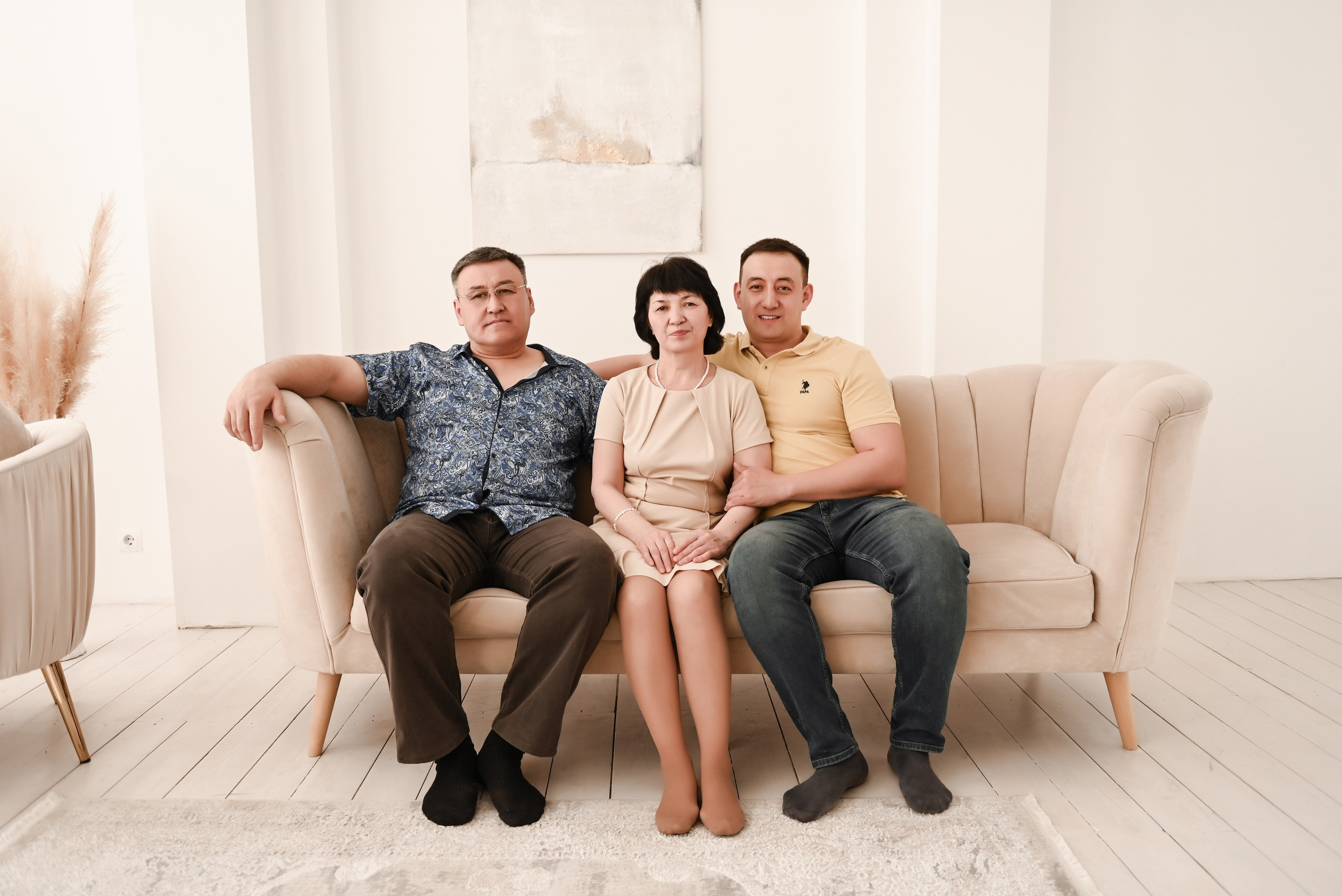 Семейная студийная  фотосессия 2. Свадебный, семейный, детский, контент фотограф в Омске Максим Ильин