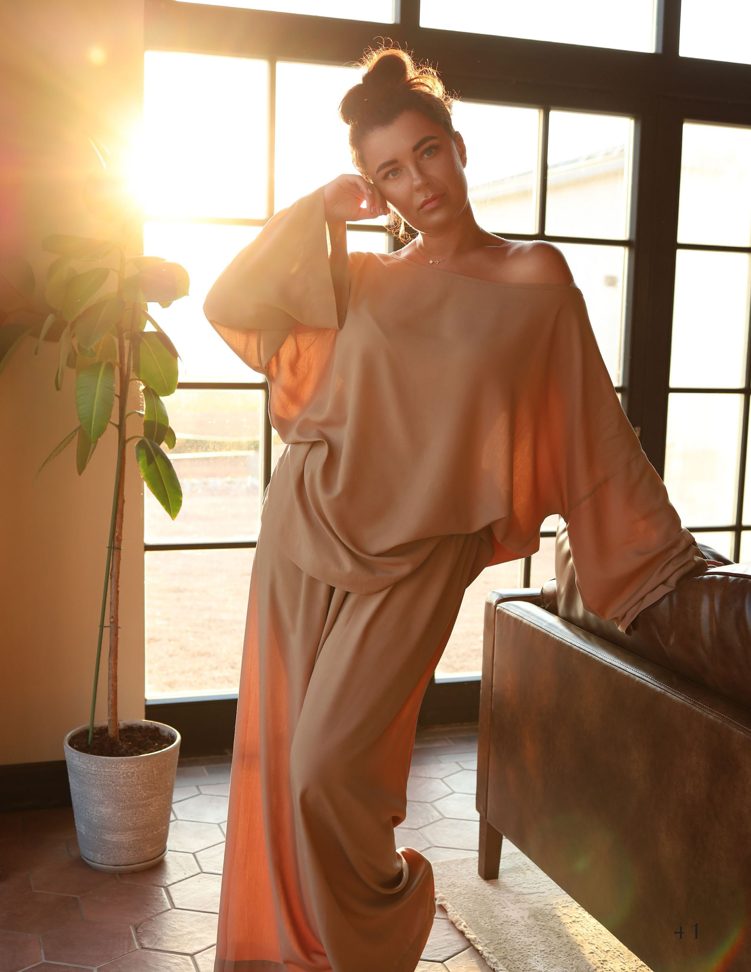 Женский портрет. Женский портрет и немного больше в Санкт-Петербурге