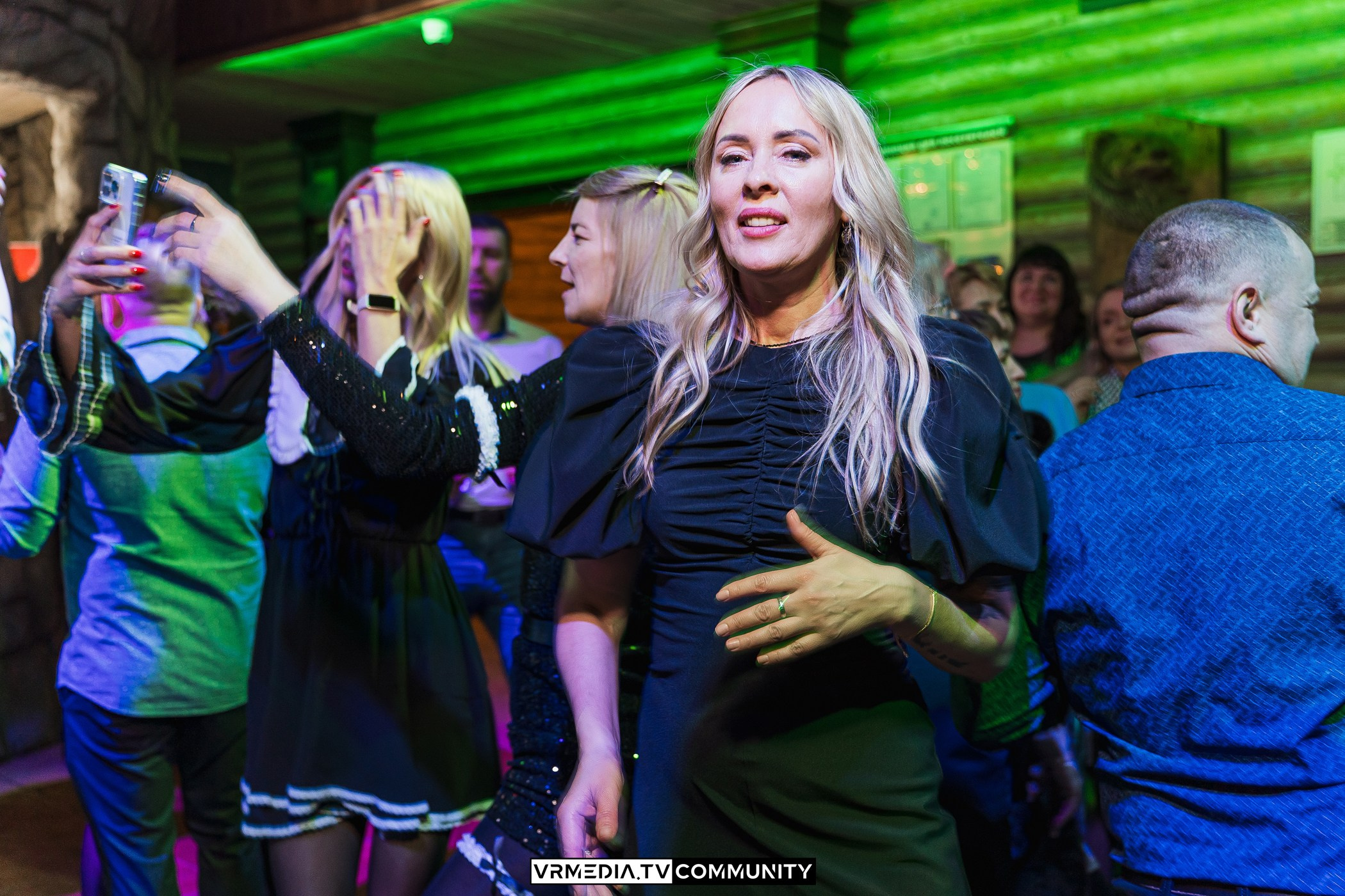 Новогодний вечер у «Петровича»