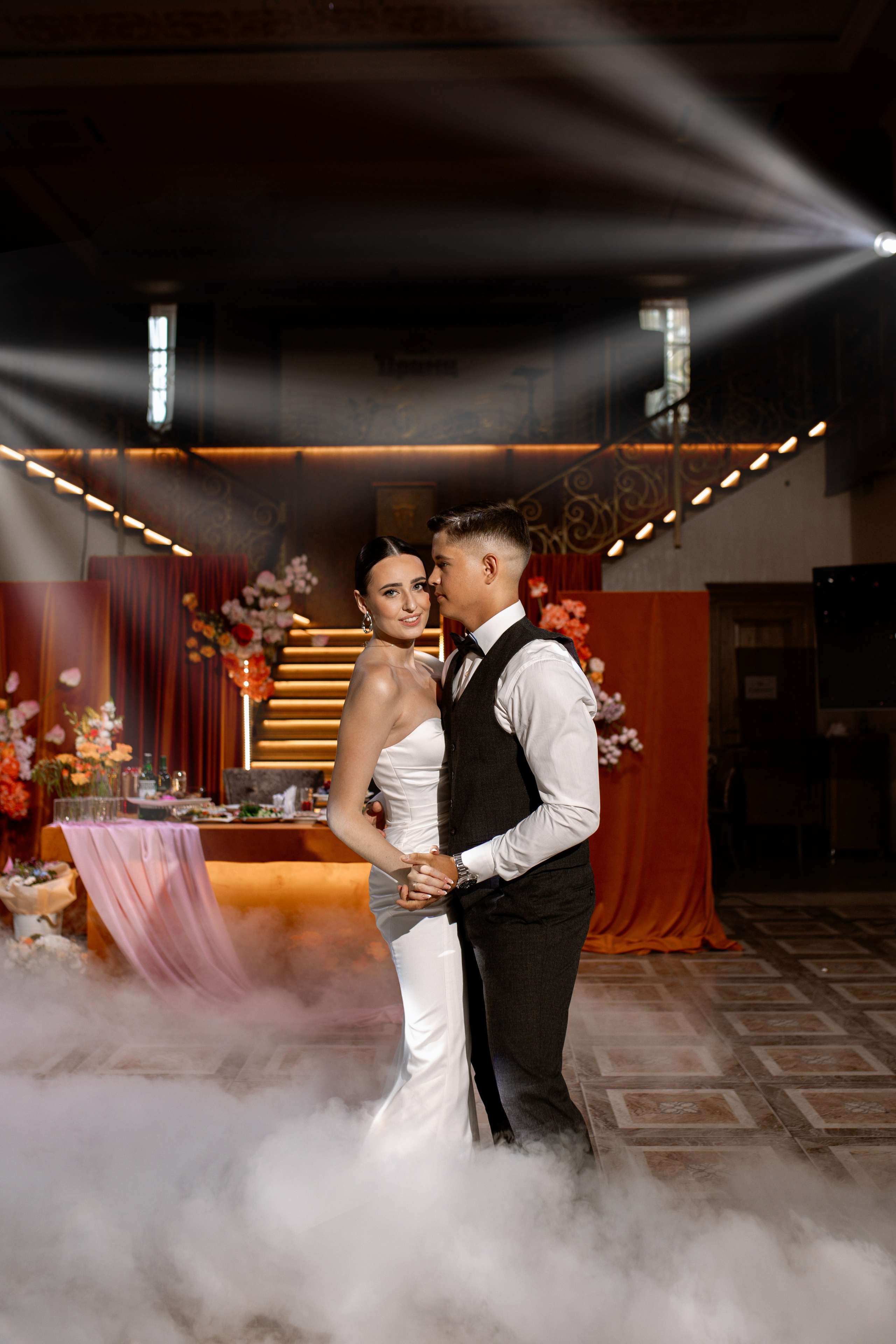 LoveLand: свадьба в тёплых оттенках 🧡. Свадебный фотограф Елена Рубцова