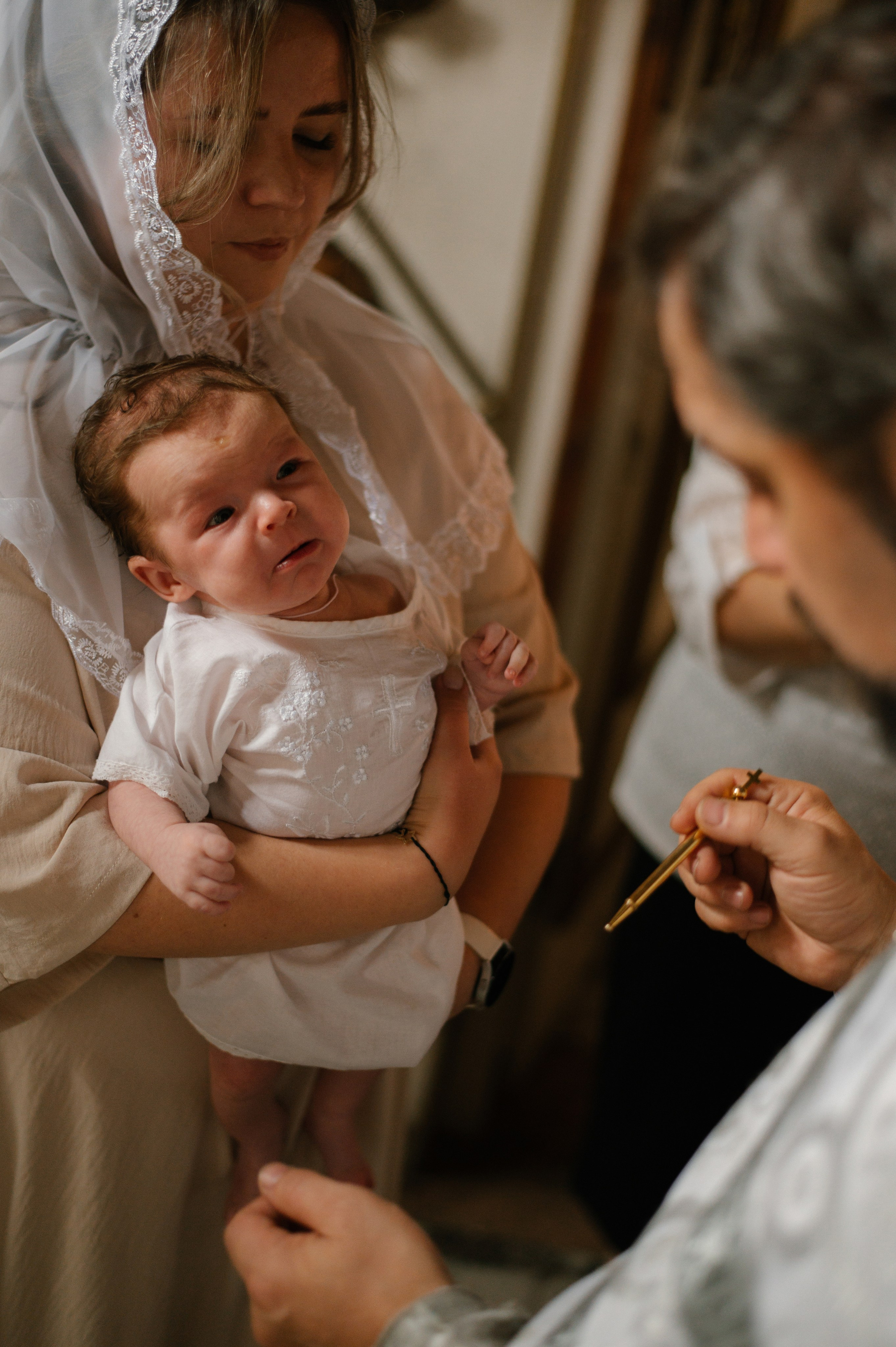 Фотограф на крещение. Фотосессия таинства крещения. Храм Воскресения Словущего в Даниловской Слободе. Семейный и свадебный фотограф в Москве Татьяна Николаева