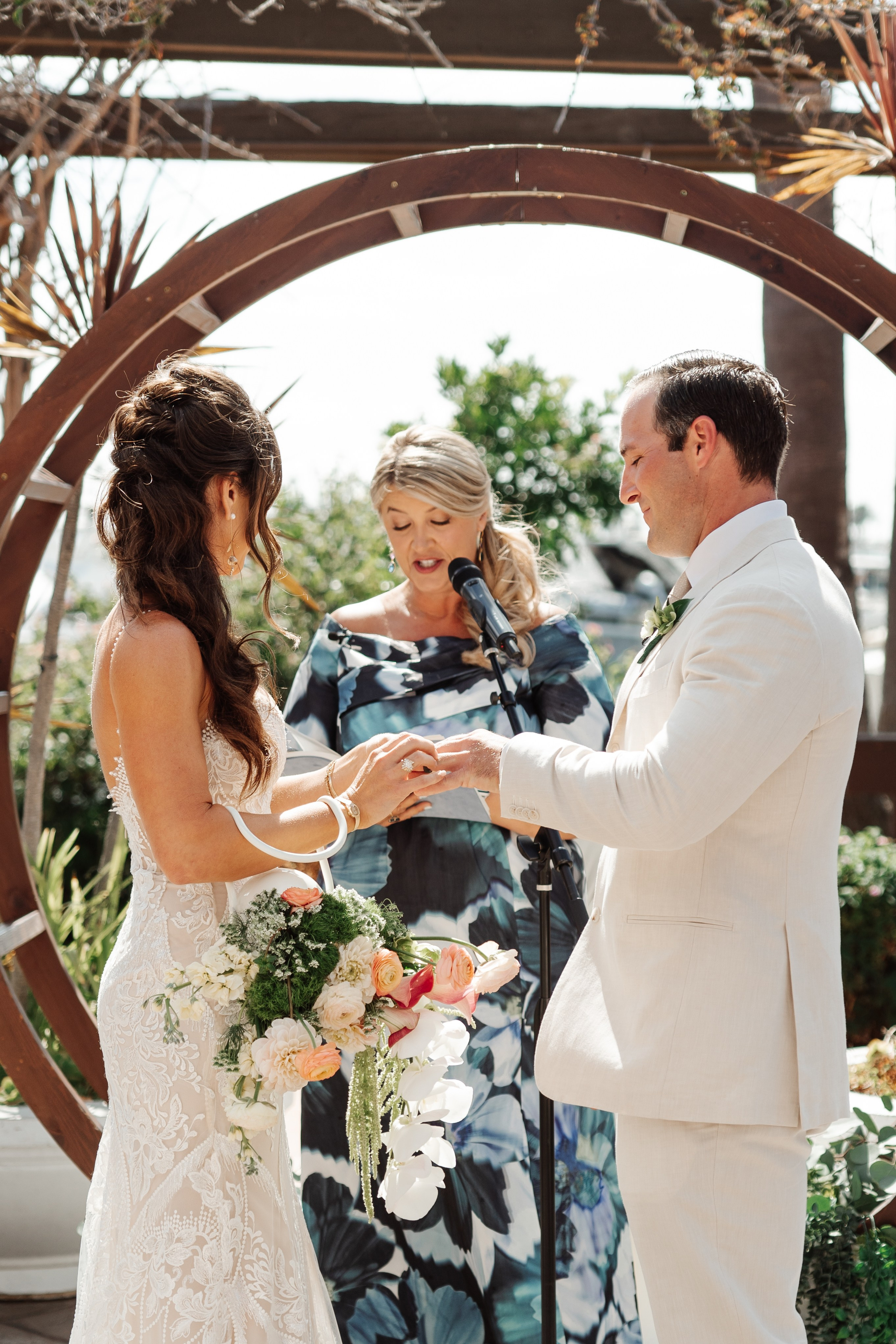 2025-08-16_BryanAmber. Ретушер Зенькевич Света