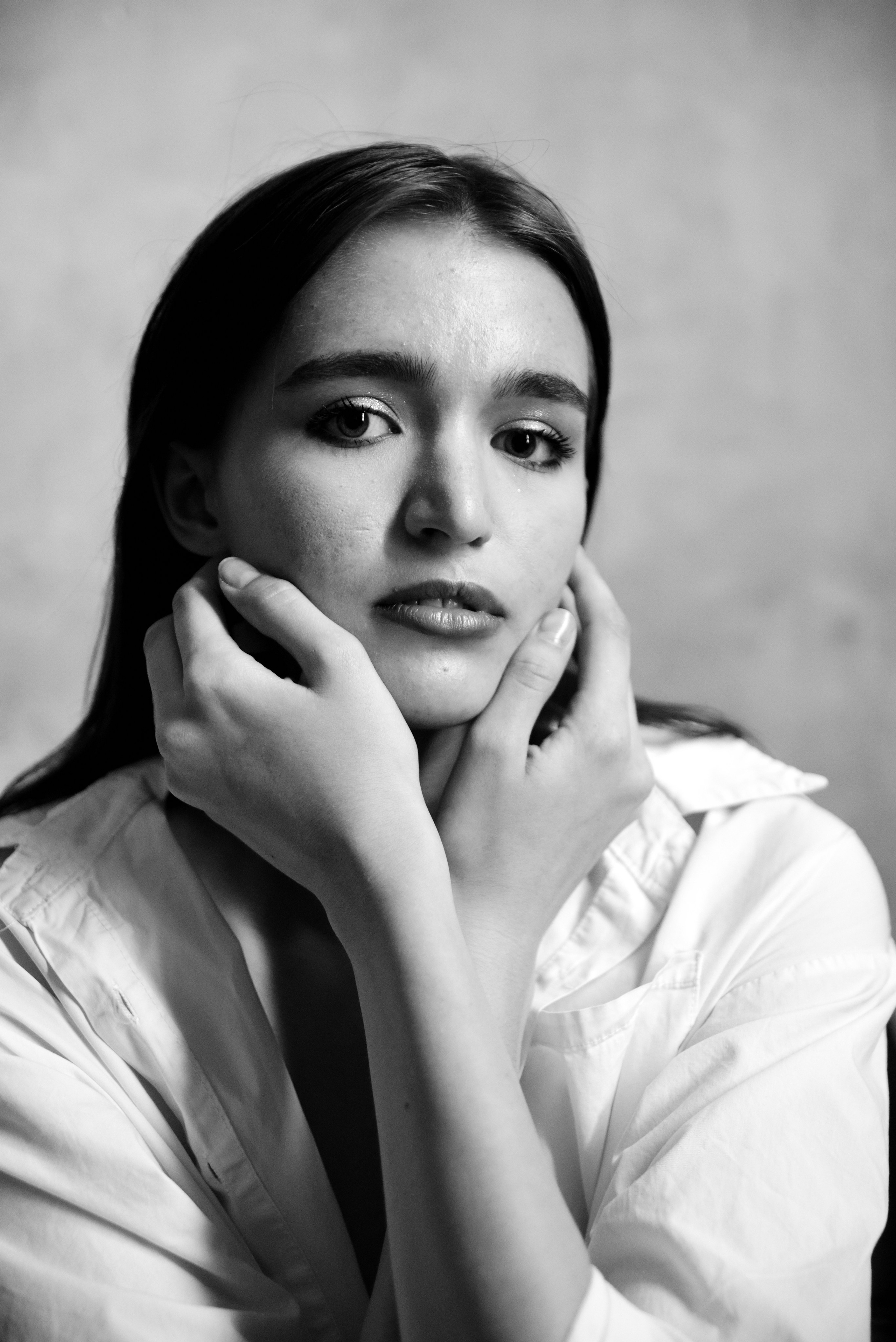 Соня Степаненко. Классический портрет от окна и циклорама