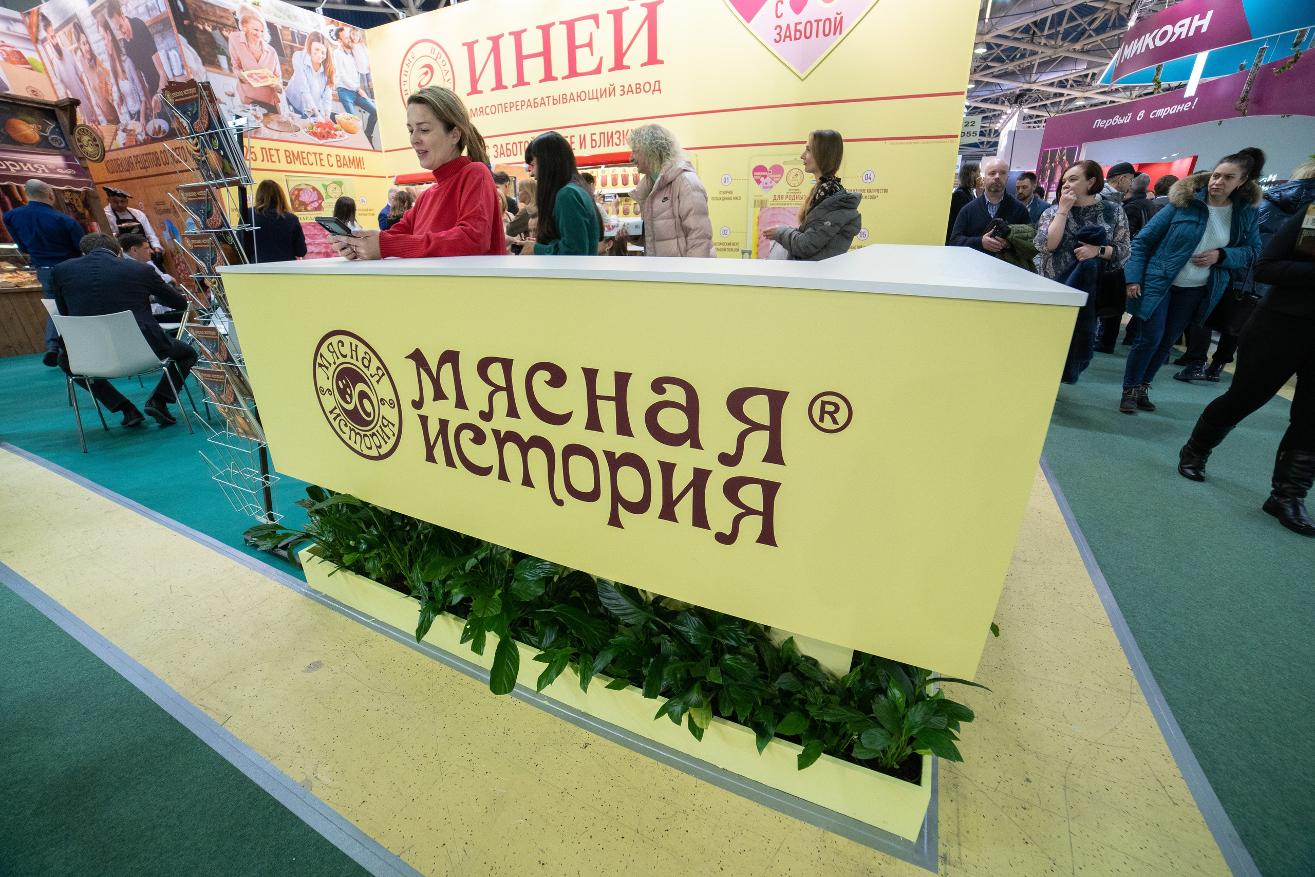 Выставочные стенды. Профессиональный портретный фотограф в Москве Владимир Глаголев