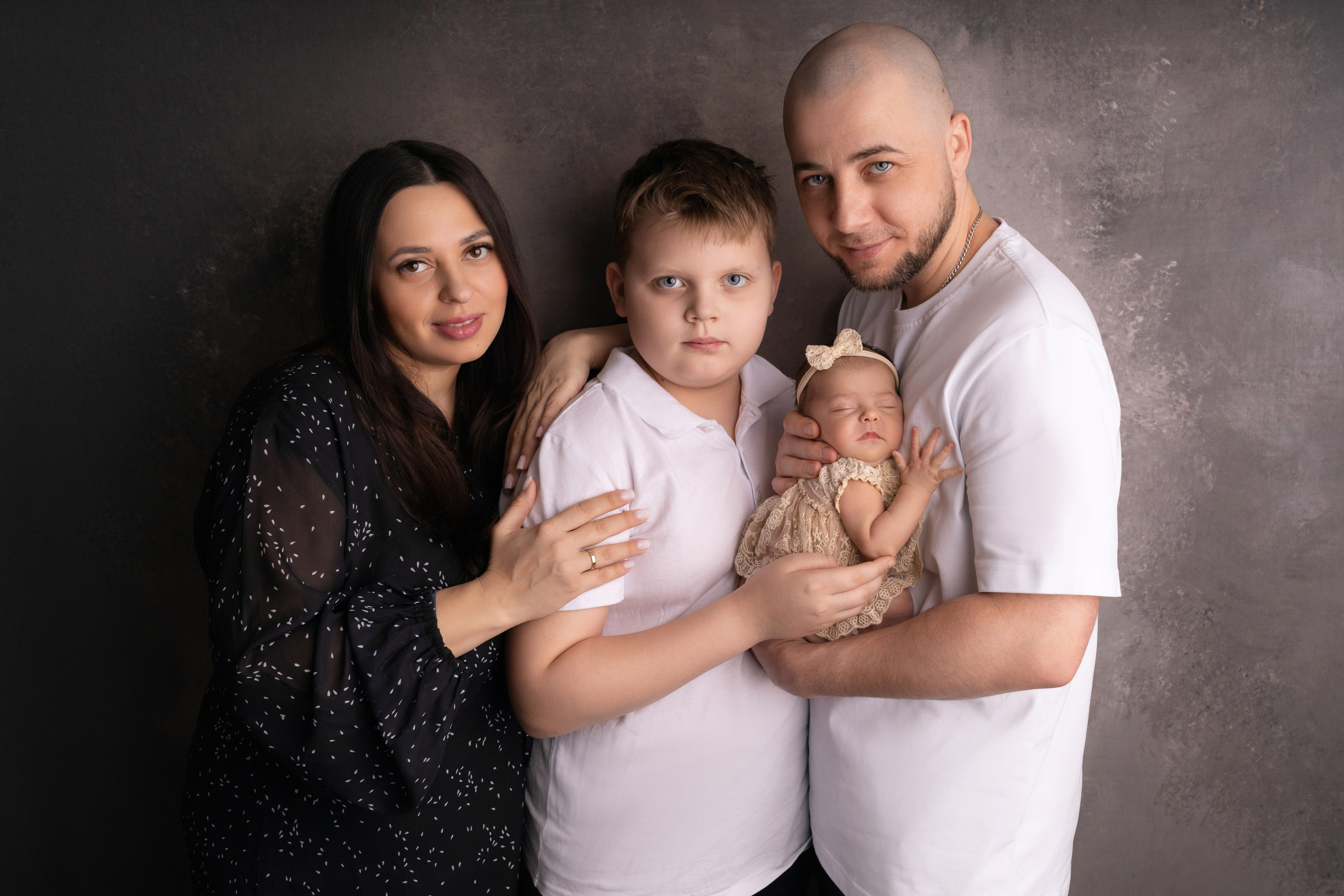 Семейные кадры от Elvira Kamaeva. Фотограф новорожденных малышей в Омске и Омской области Эльвира Камаева