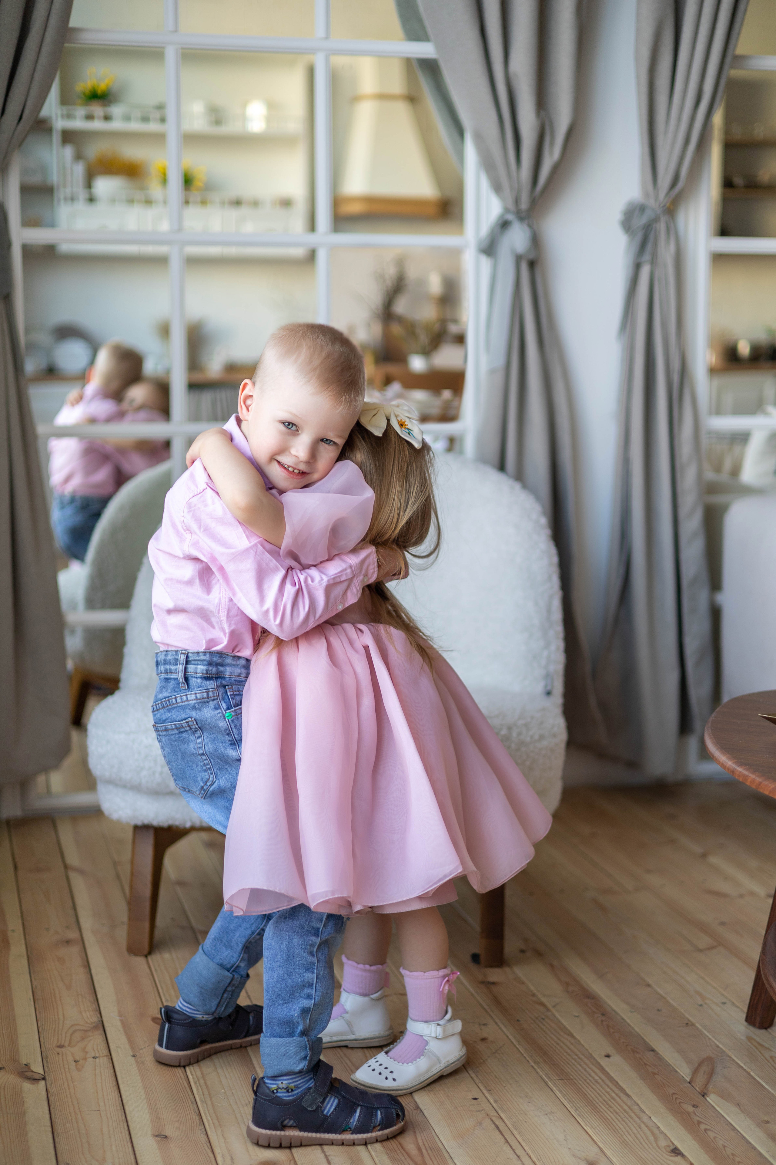 Брат и сестра