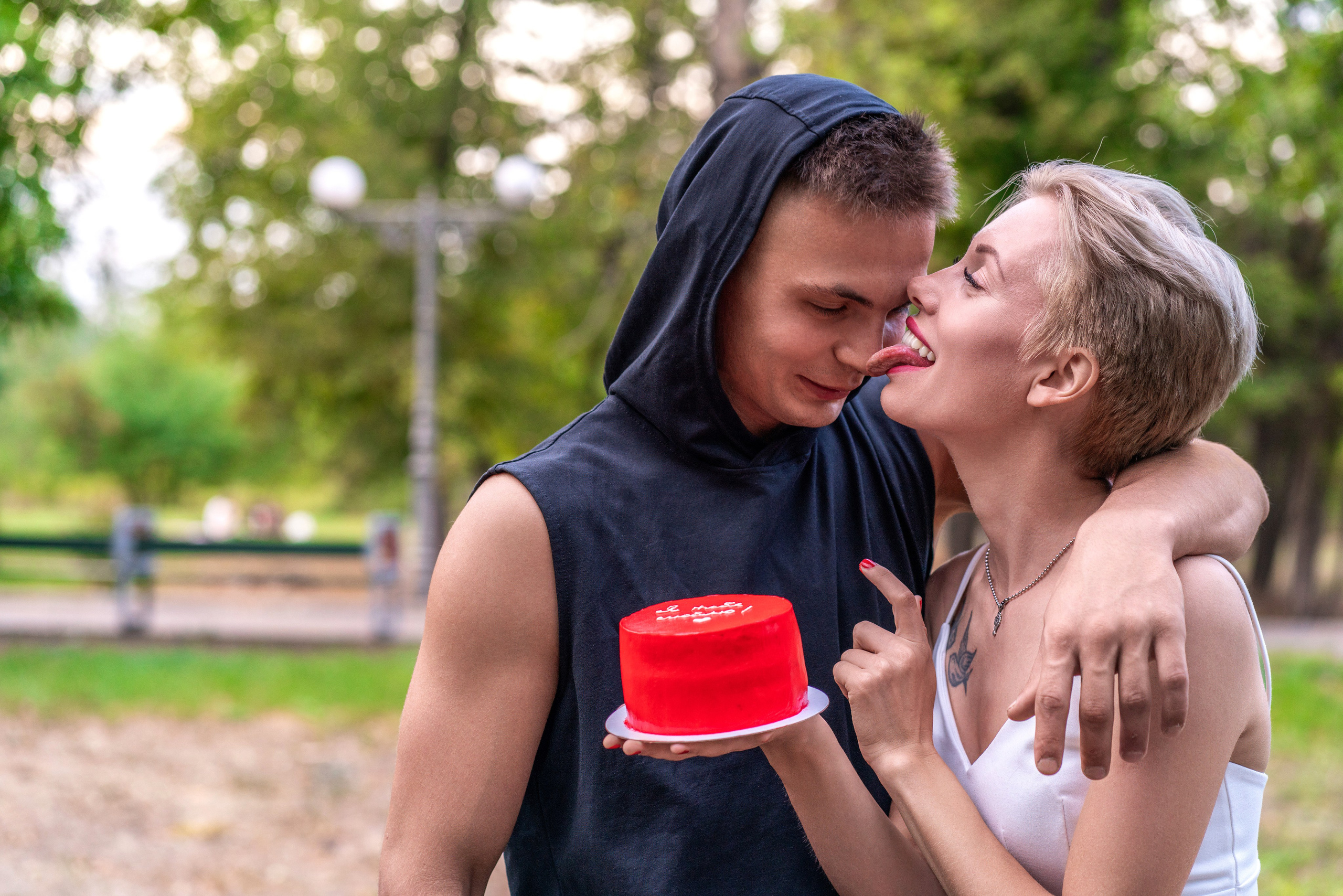 Двое в парке. Фотограф в РФ и ЛНР Юлия Федосеева