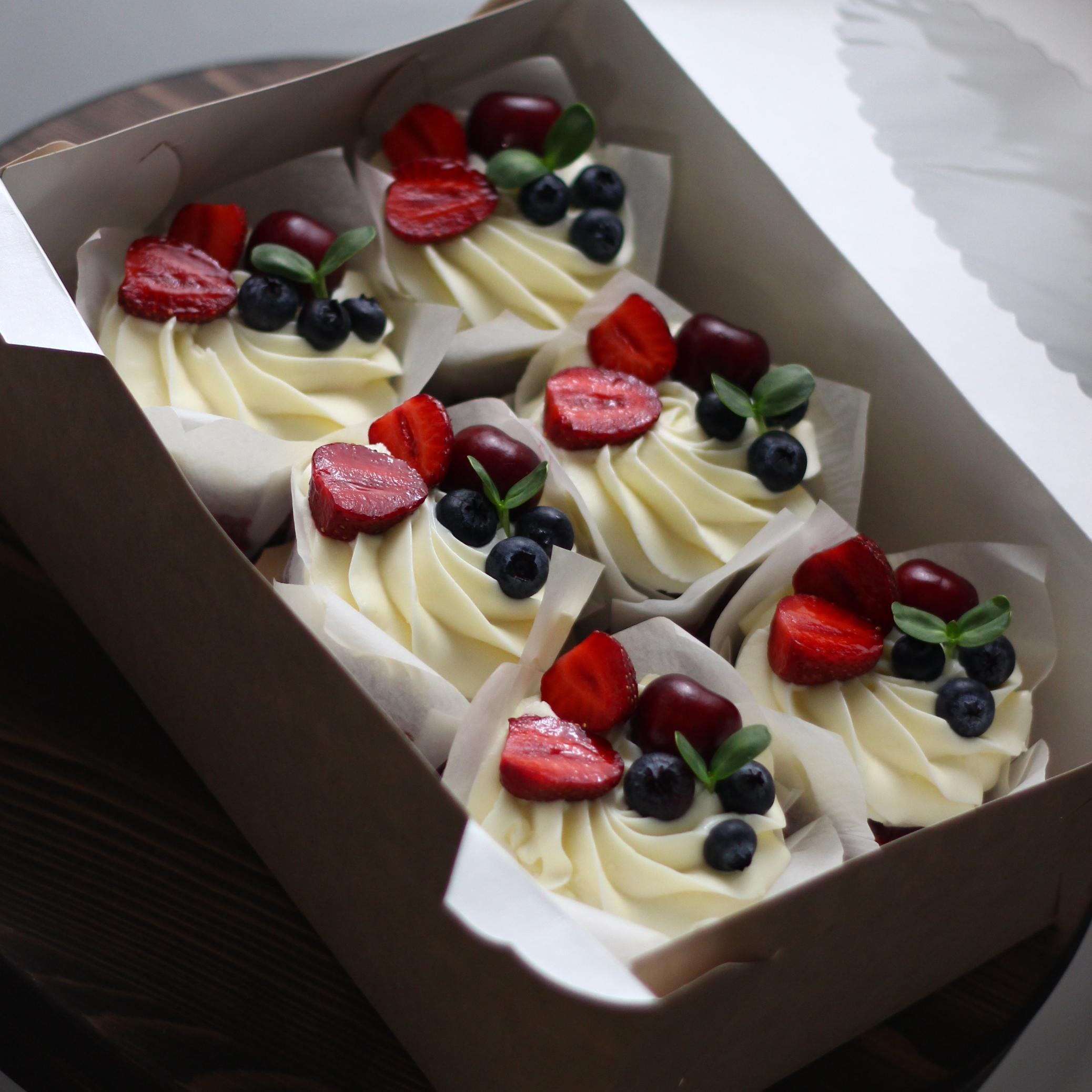 Варианты трайфлов и капкейков. Кондитер Наталья Ташматова