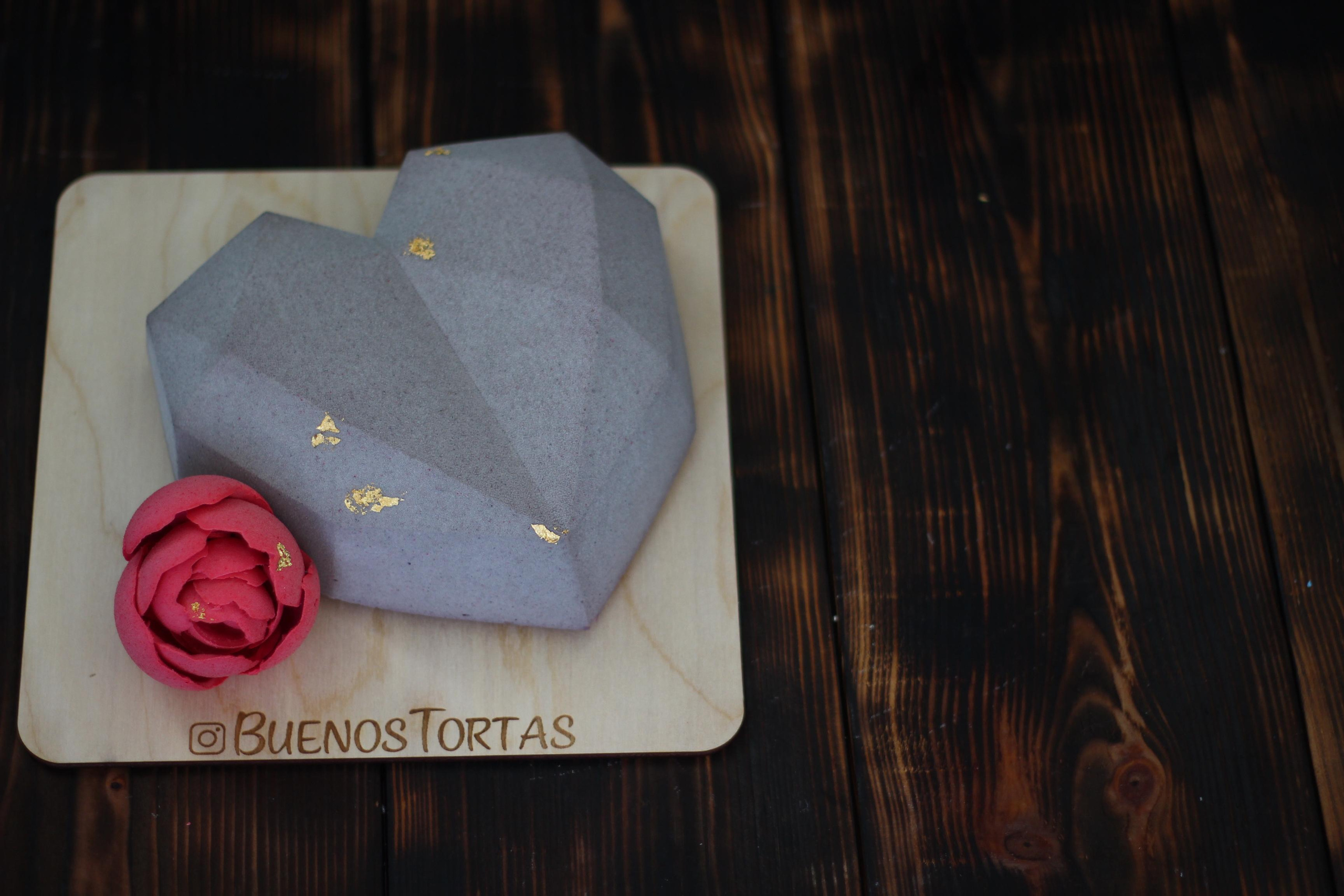 Сердце-оригами. Кондитер Наталья Ташматова