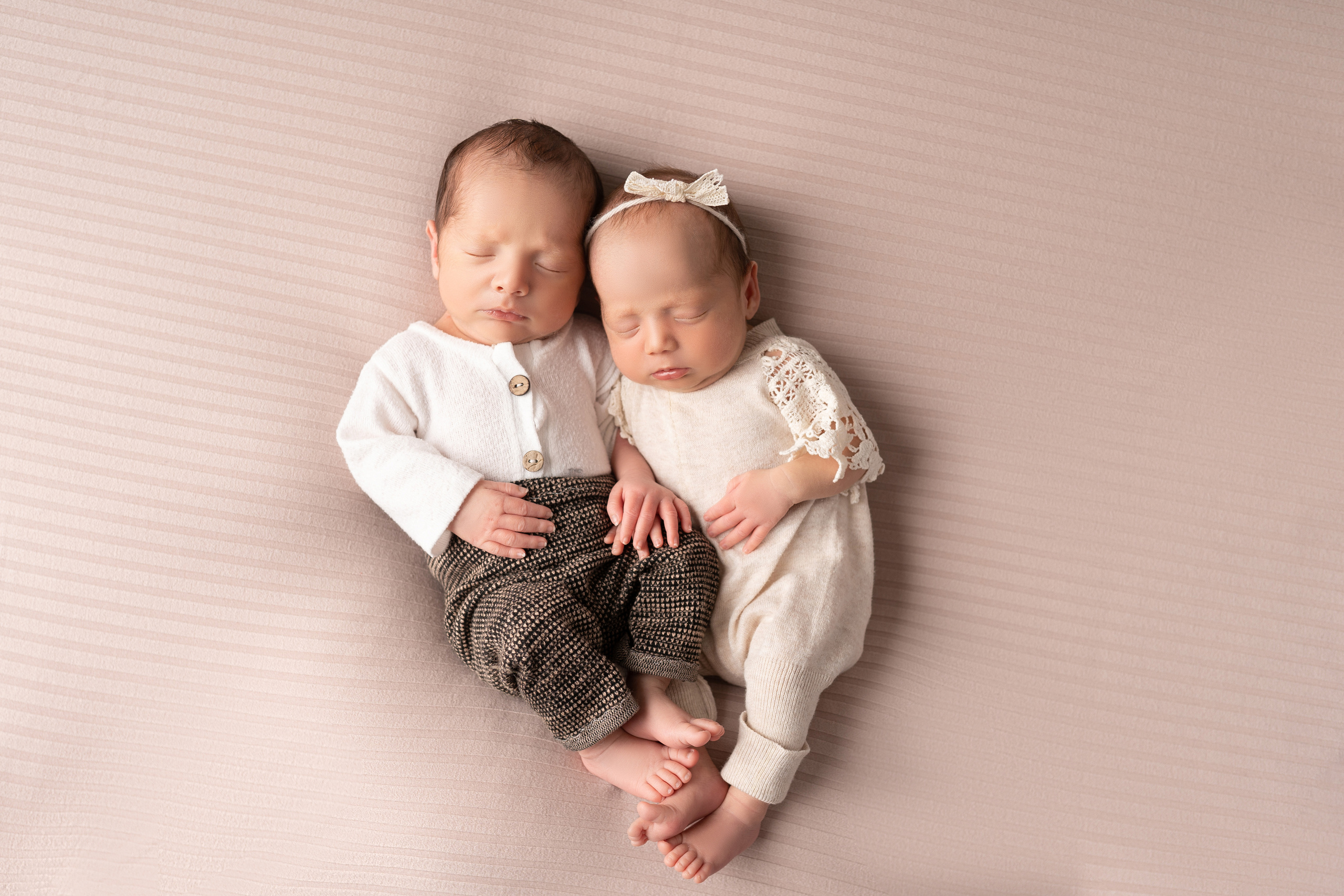 Амина и Мухаммад. Фотограф новорождённых в Минске. Годик под ключ