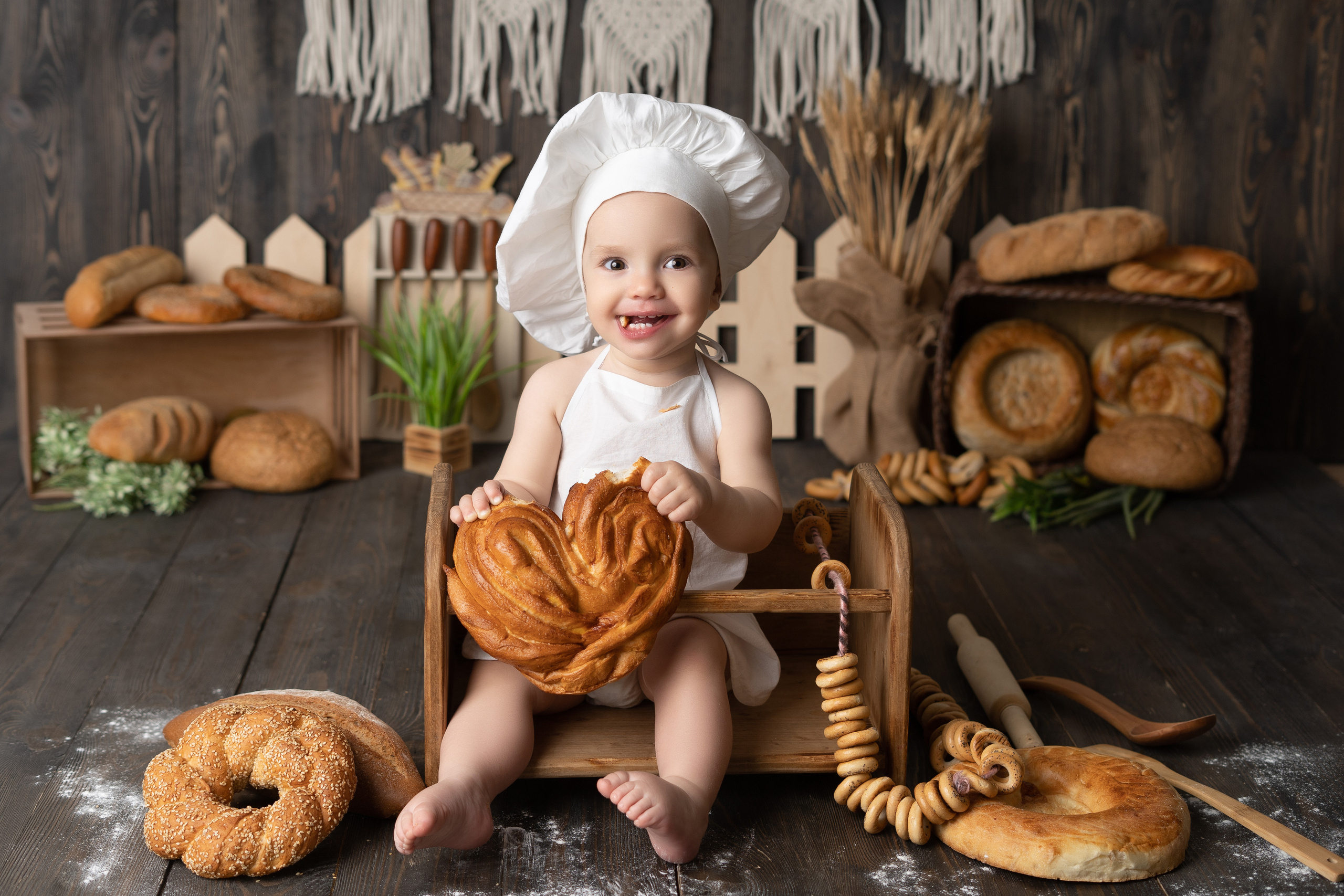 Константин. Фотограф новорождённых в Минске. Годик под ключ