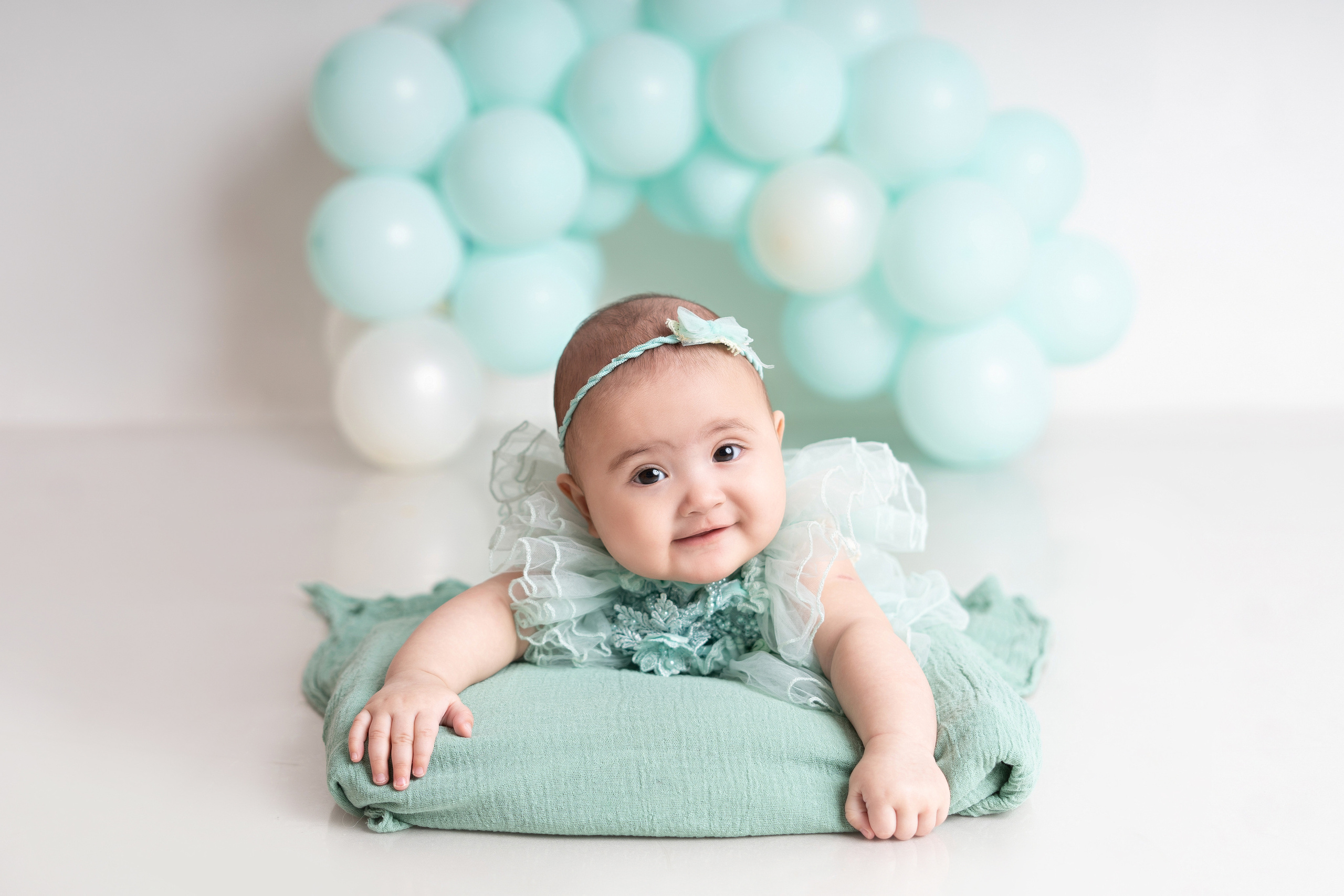 Младенцы. Фотограф новорождённых в Минске. Годик под ключ