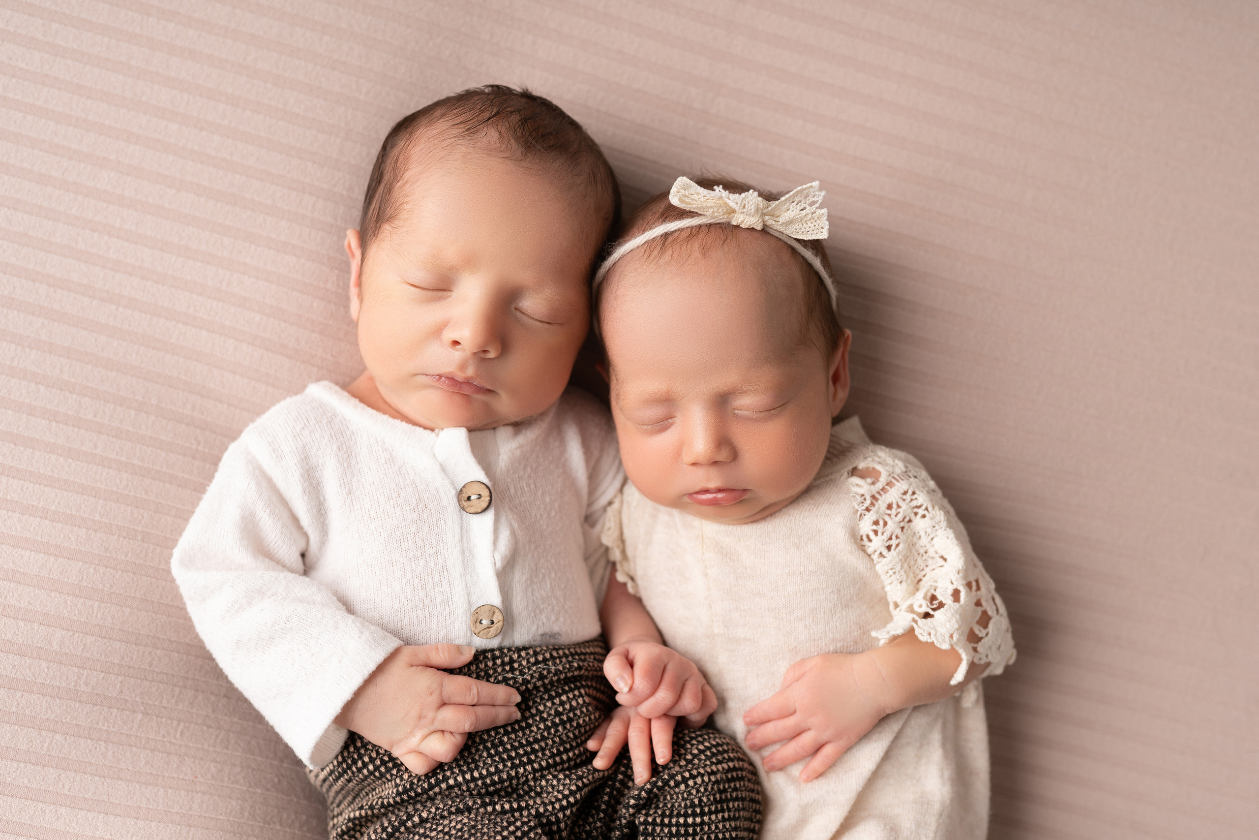 Амина и Мухаммад. Фотограф новорождённых в Минске. Годик под ключ