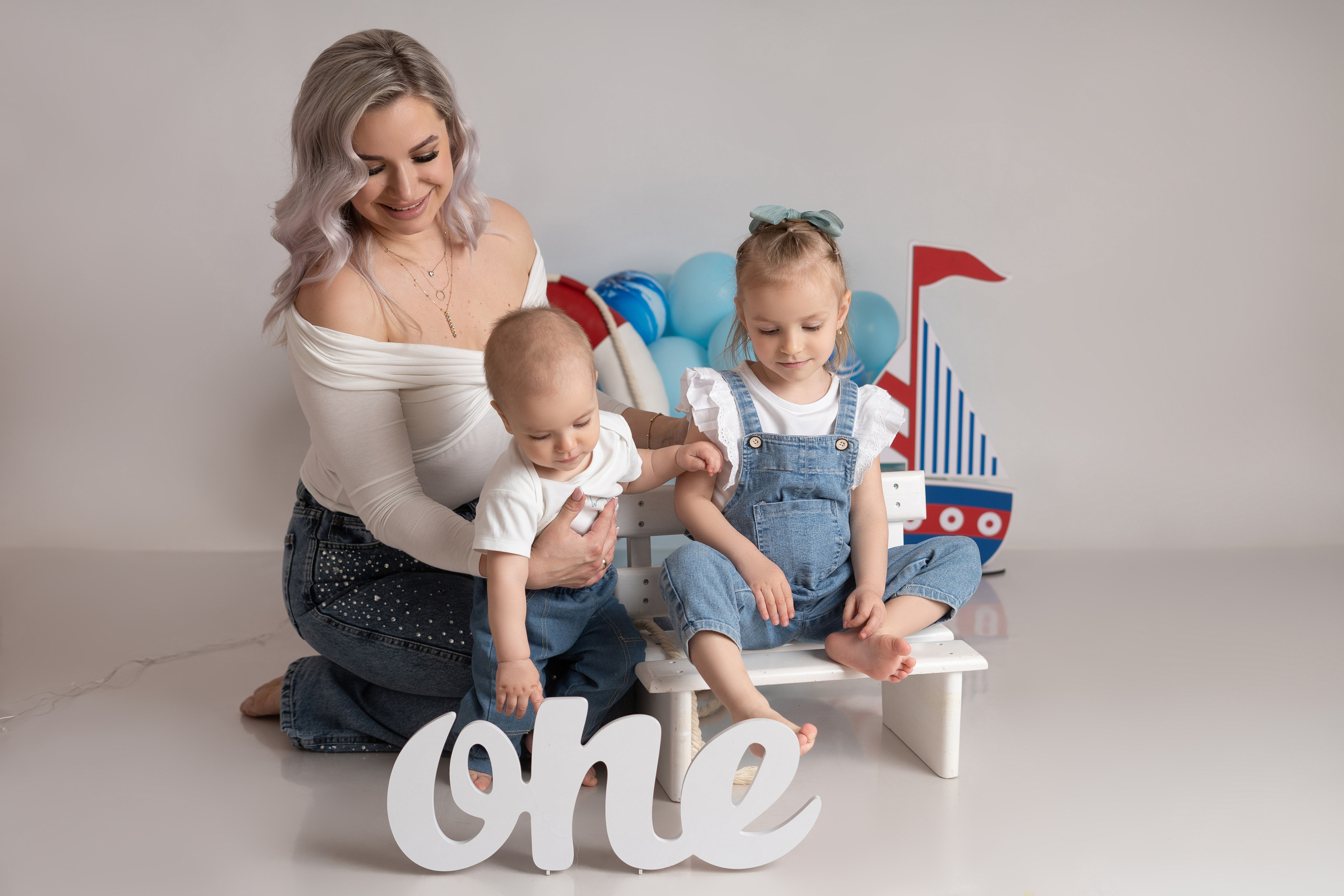 Константин. Фотограф новорождённых в Минске. Годик под ключ