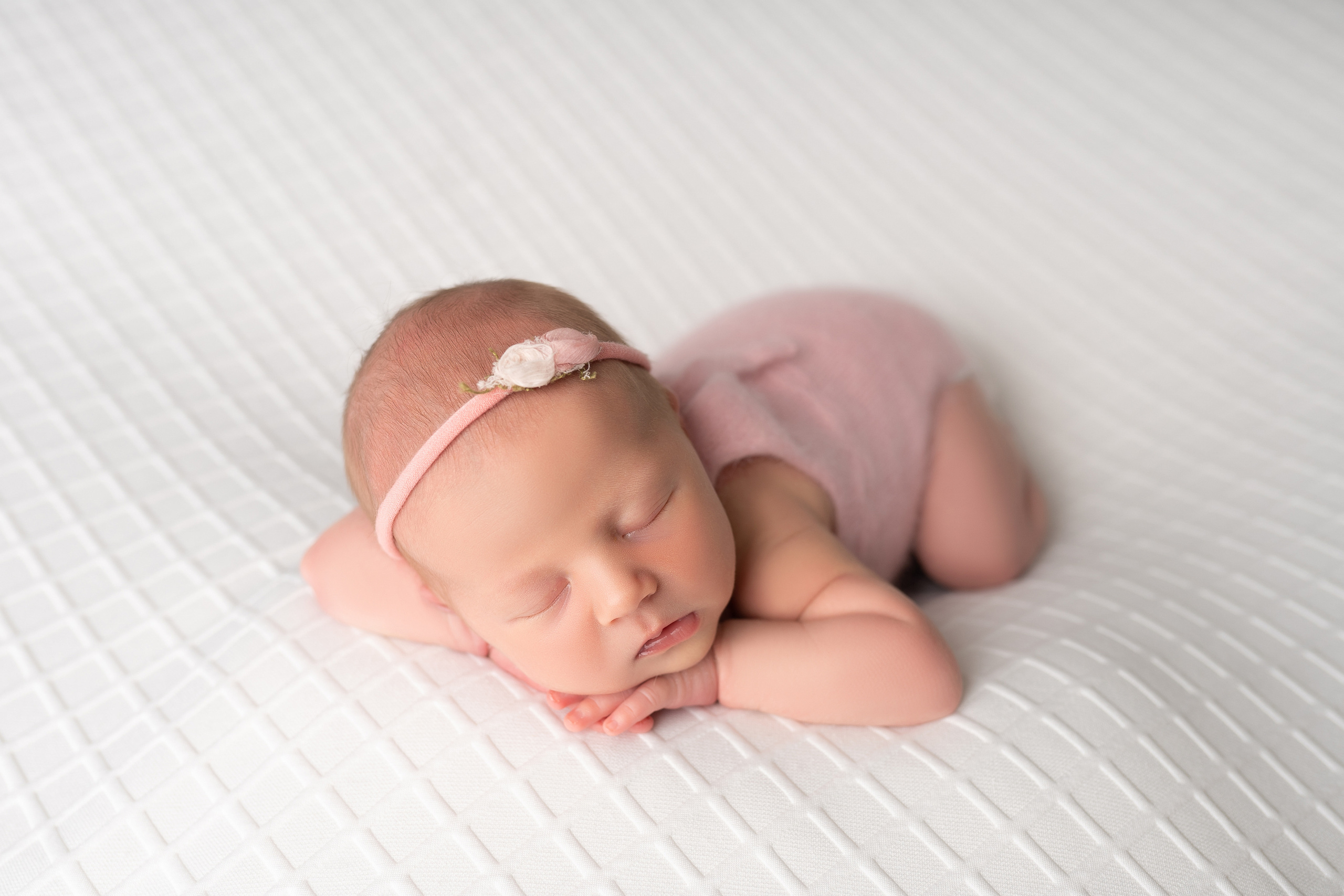 Вероника. Фотограф новорождённых в Минске. Годик под ключ