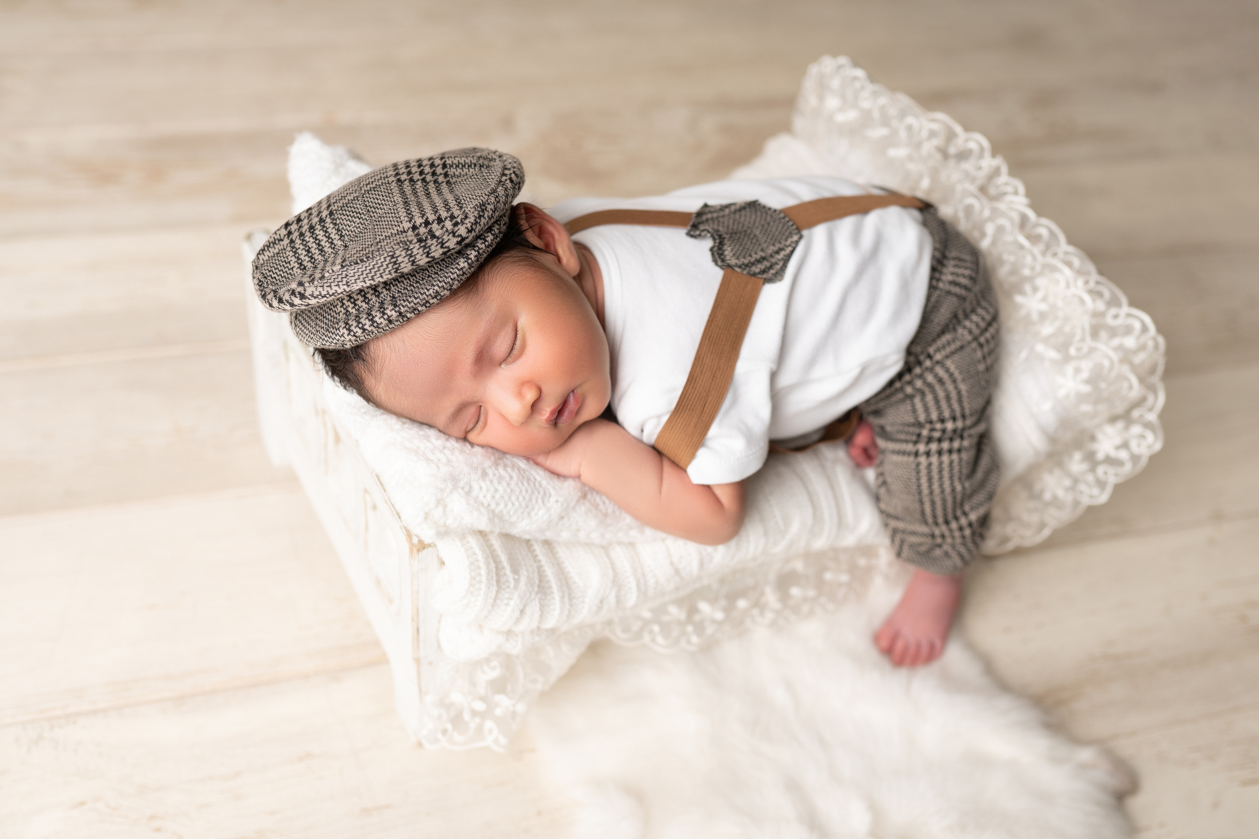 Микаэль. Фотограф новорождённых в Минске. Годик под ключ